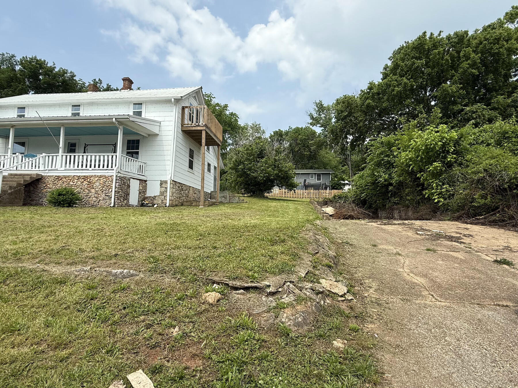 18039 2nd Street Property Photo 6