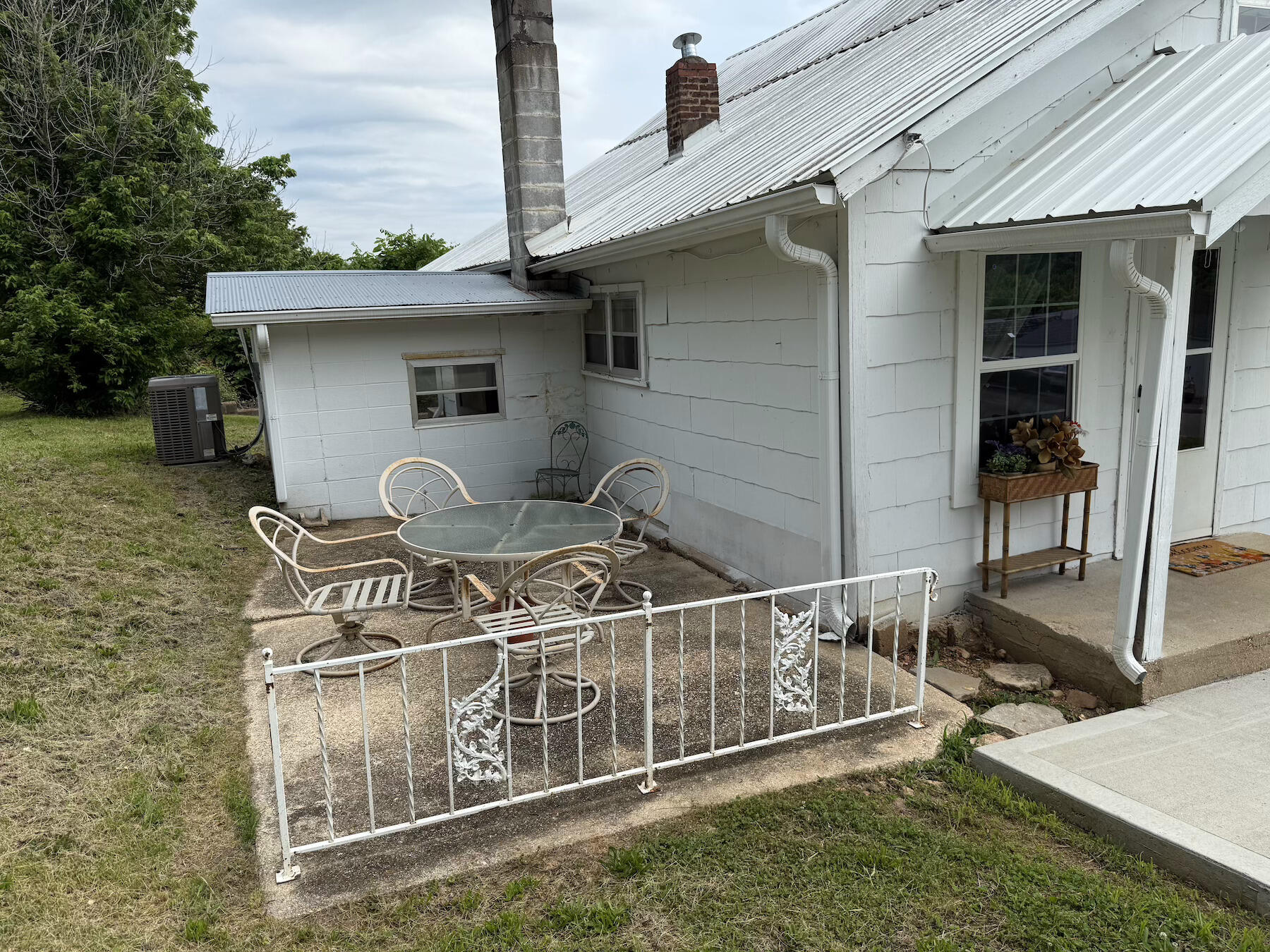 18039 2nd Street Property Photo 8