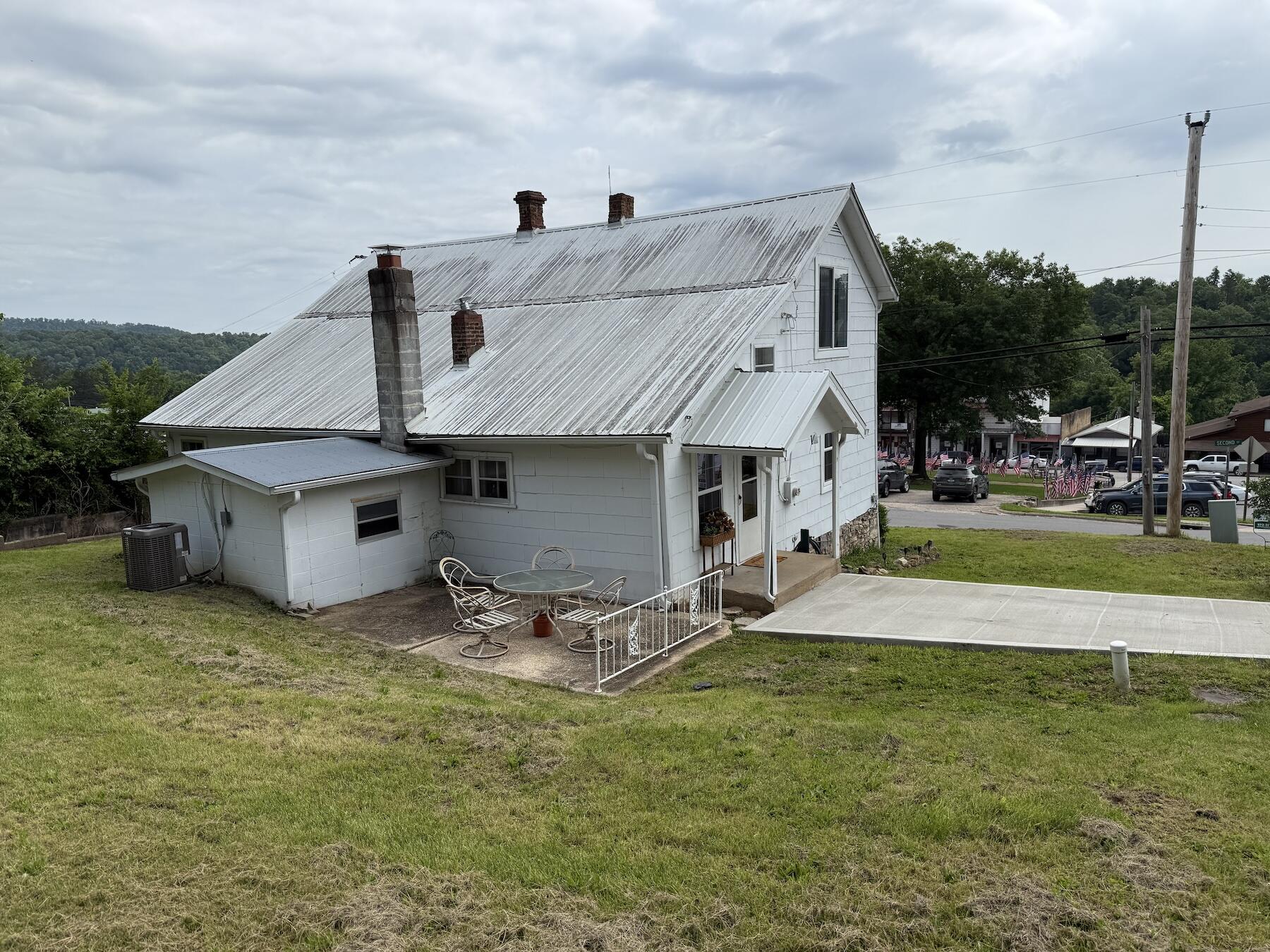 18039 2nd Street Property Photo 32