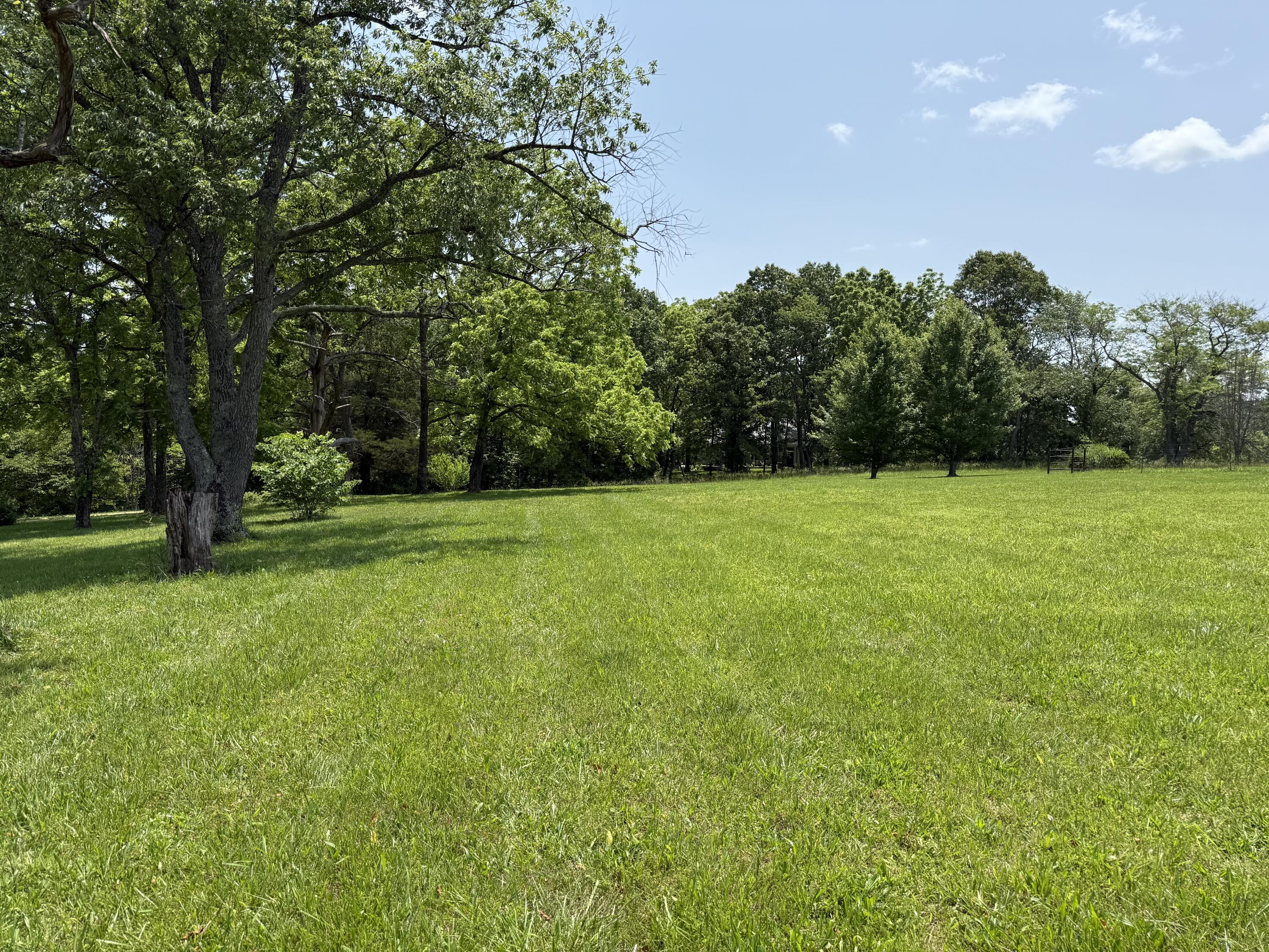 1043 Rock Road Property Photo 3