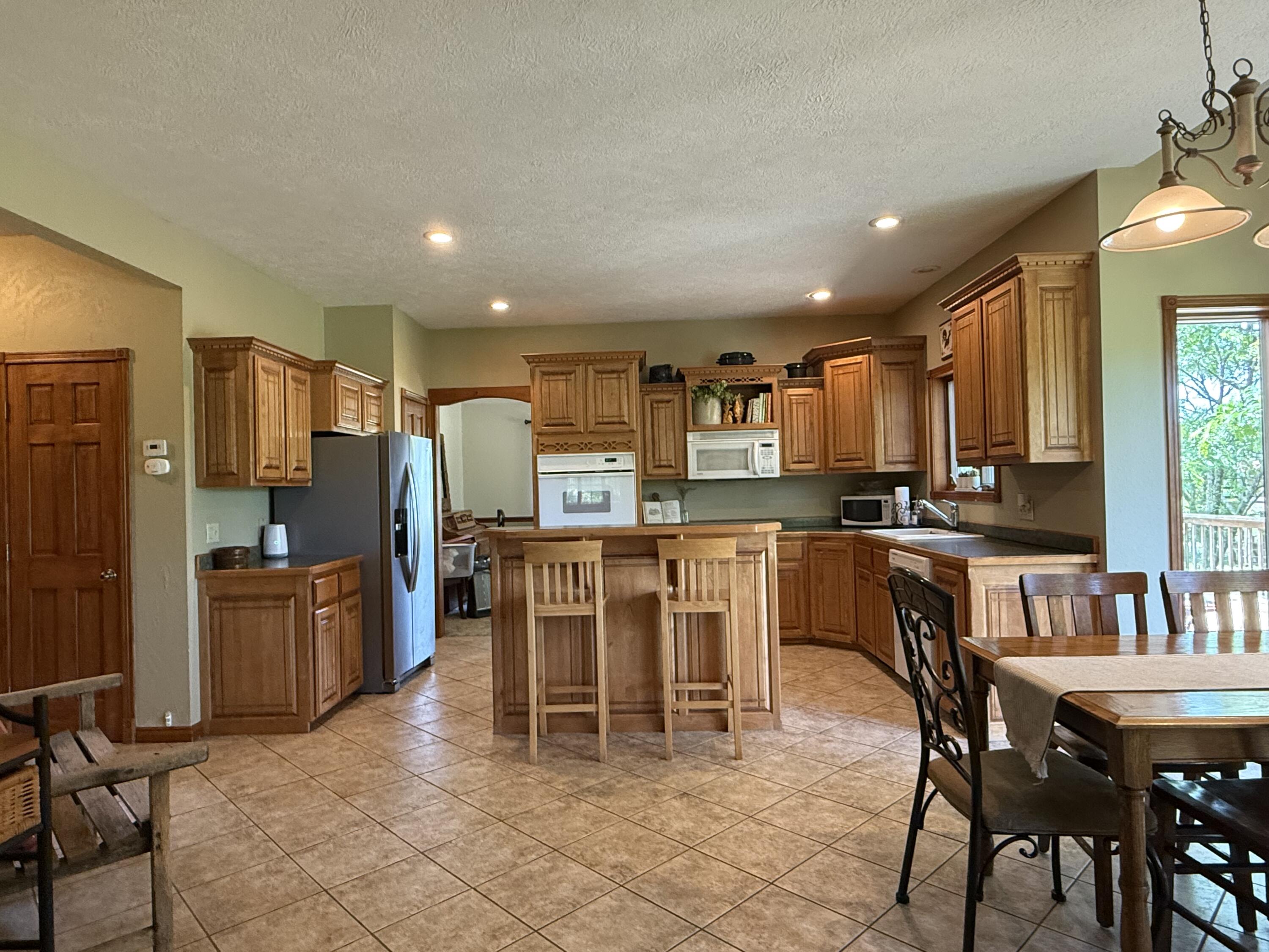 1043 Rock Road Property Photo 5