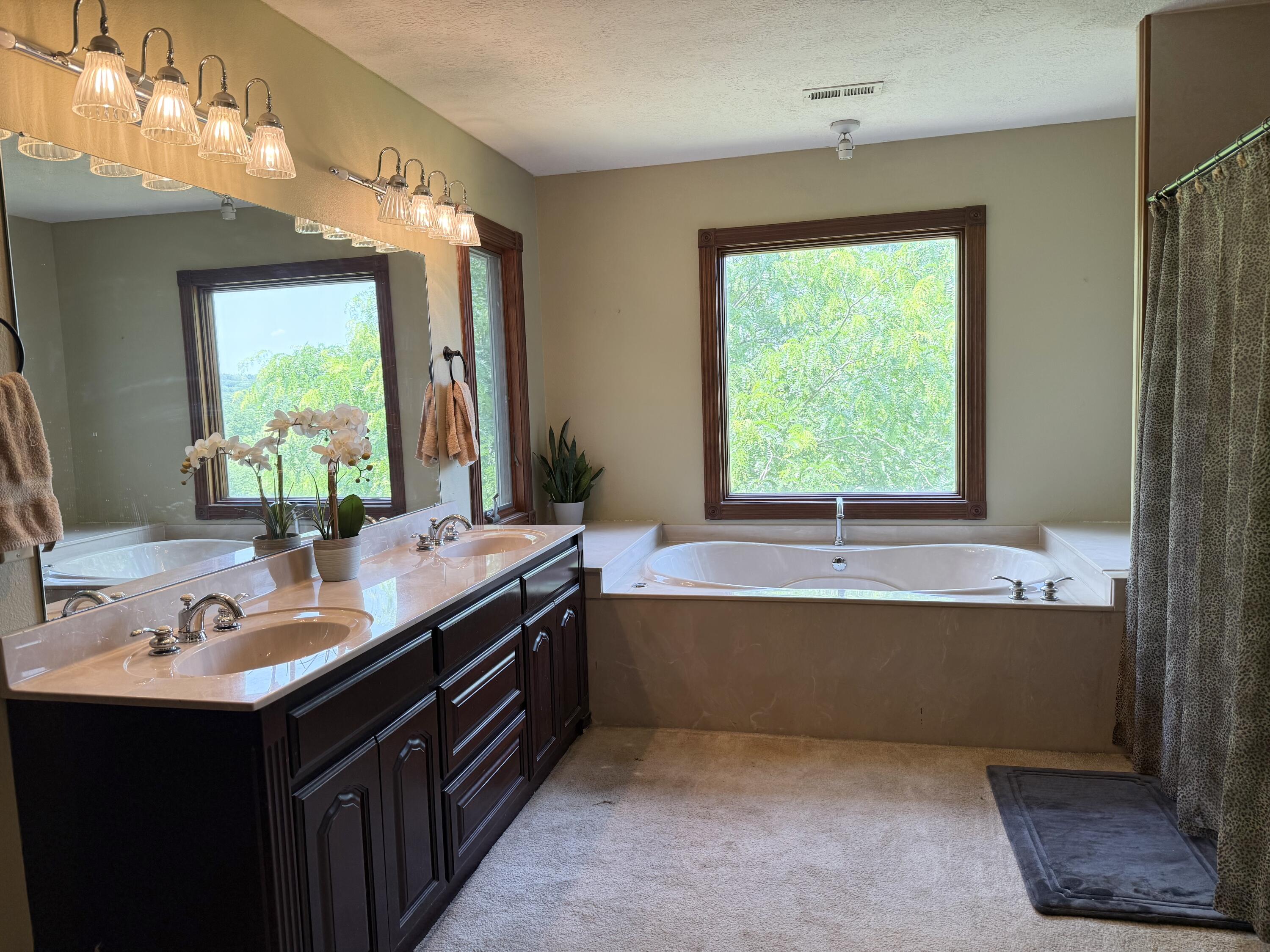1043 Rock Road Property Photo 15