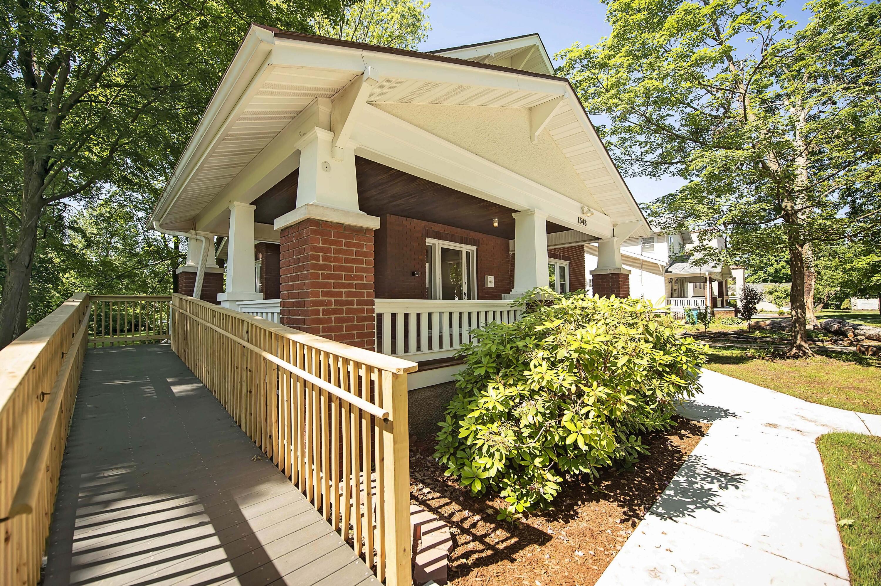 1348 East Cherry Street Property Photo 2