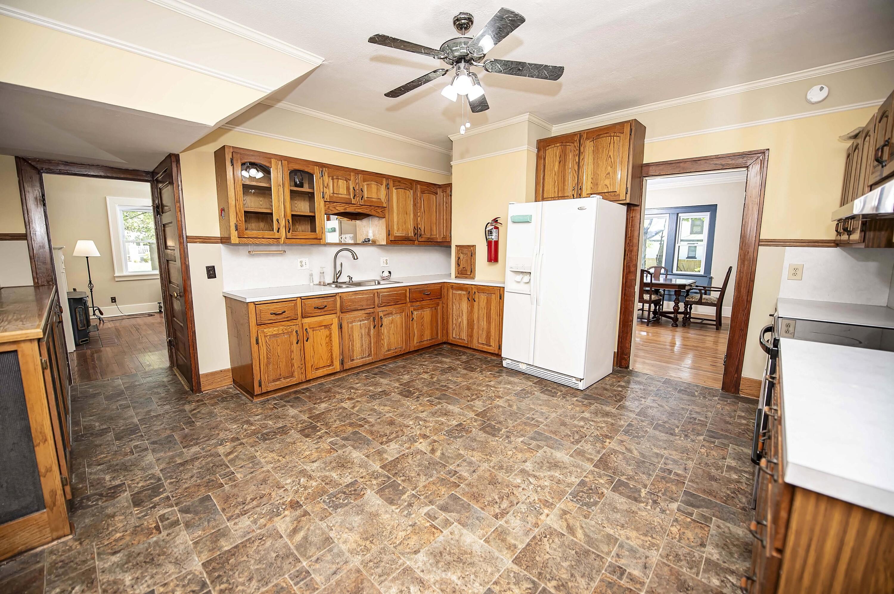 1348 East Cherry Street Property Photo 11