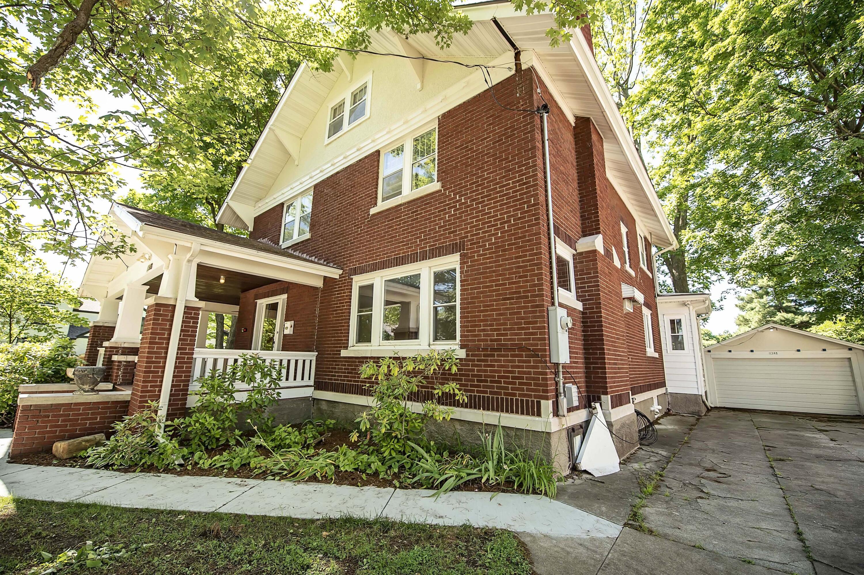1348 East Cherry Street Property Photo 23