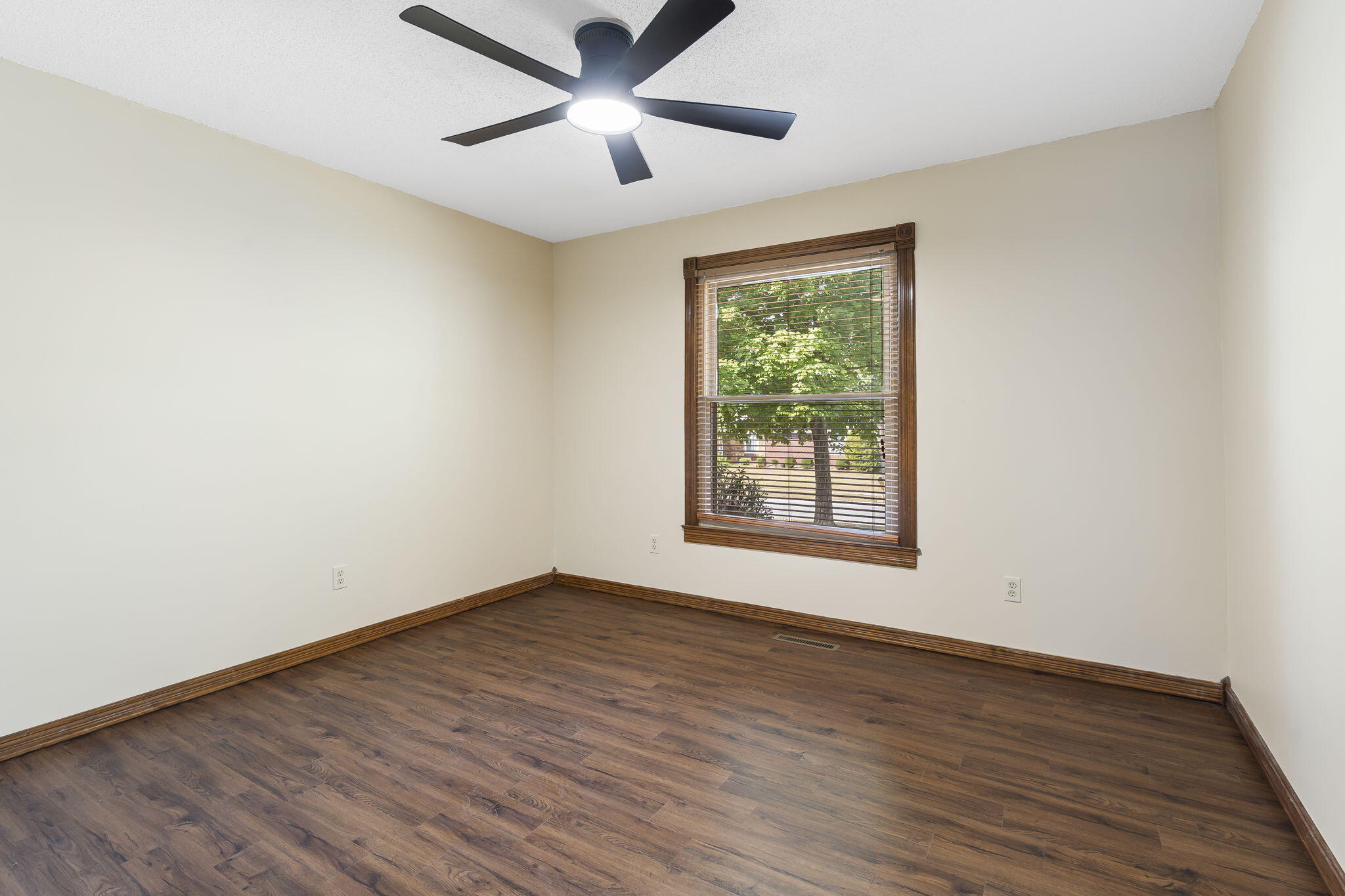 5618 South Kimbrough Avenue Property Photo 25
