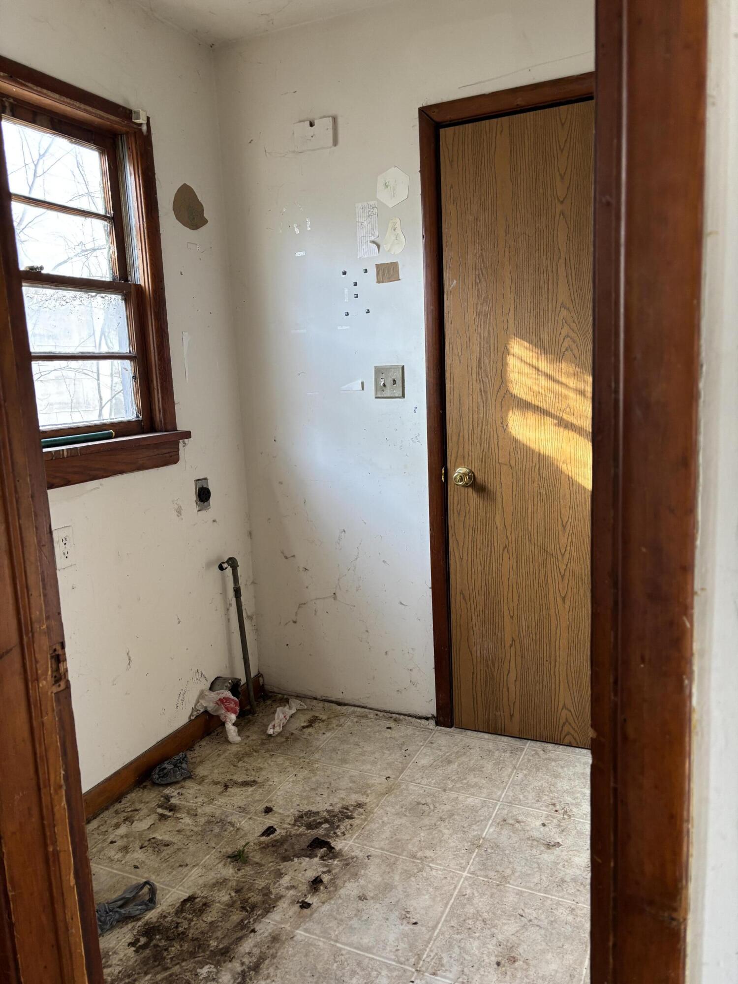1044 South Main Avenue Property Photo 7