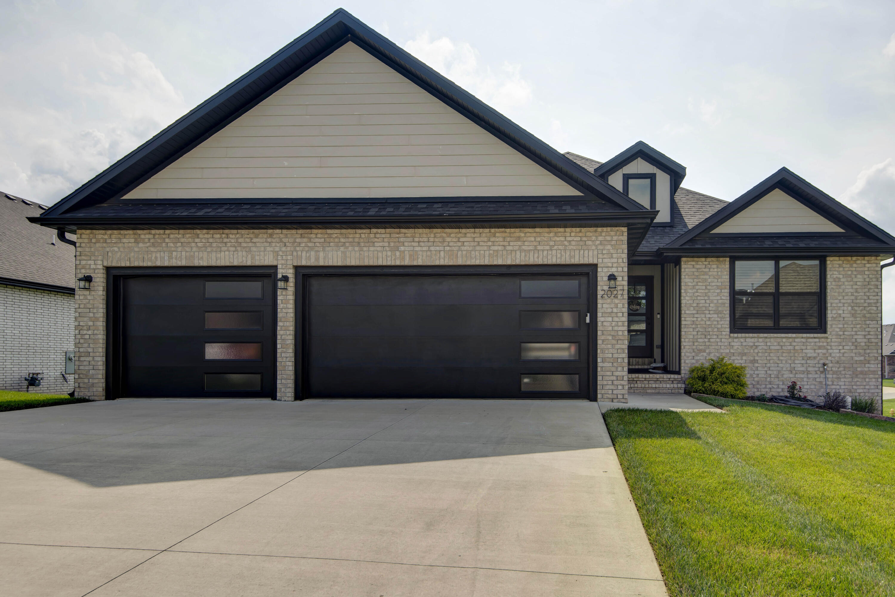2027 North Cannonade Court Property Photo 3