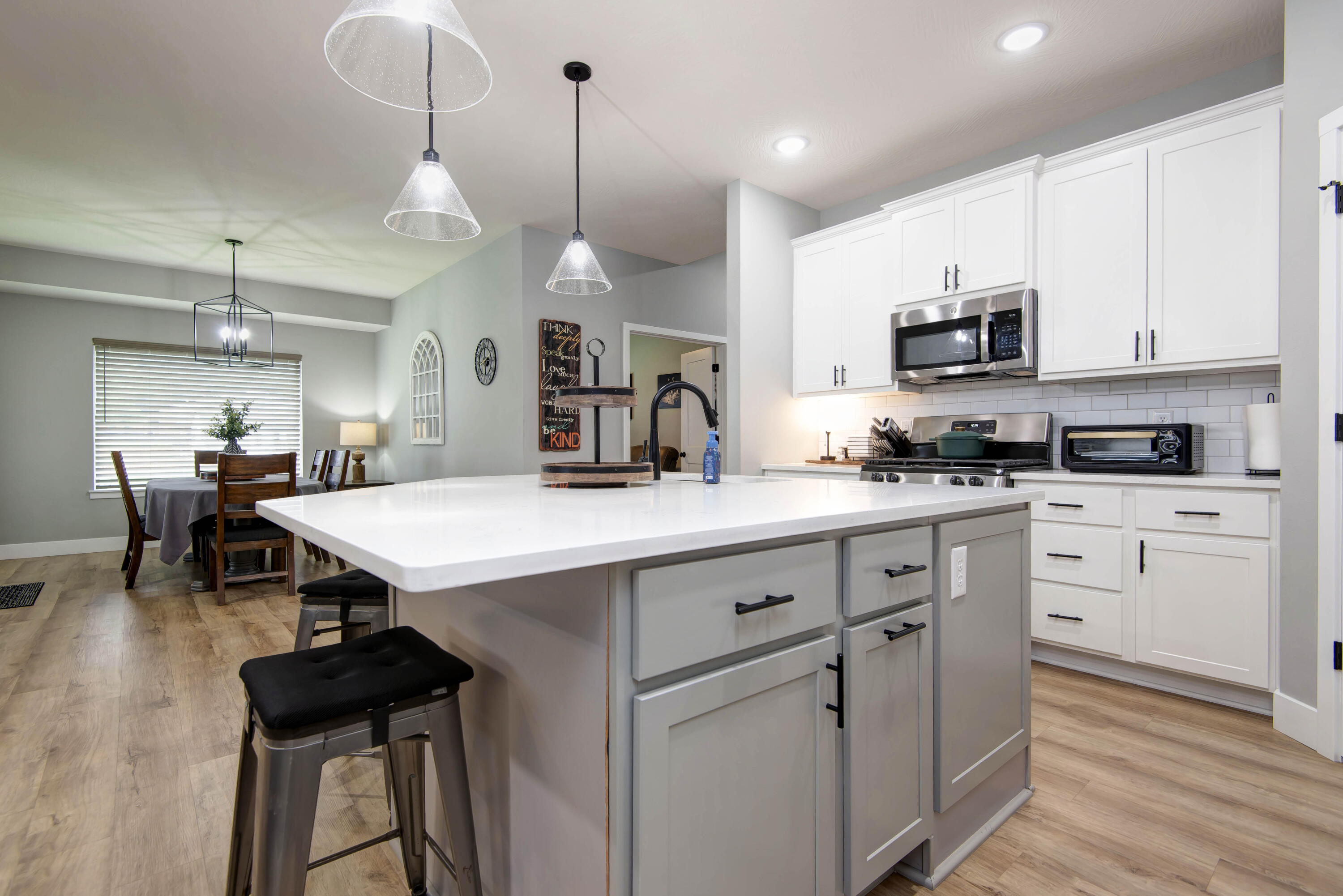 2027 North Cannonade Court Property Photo 6