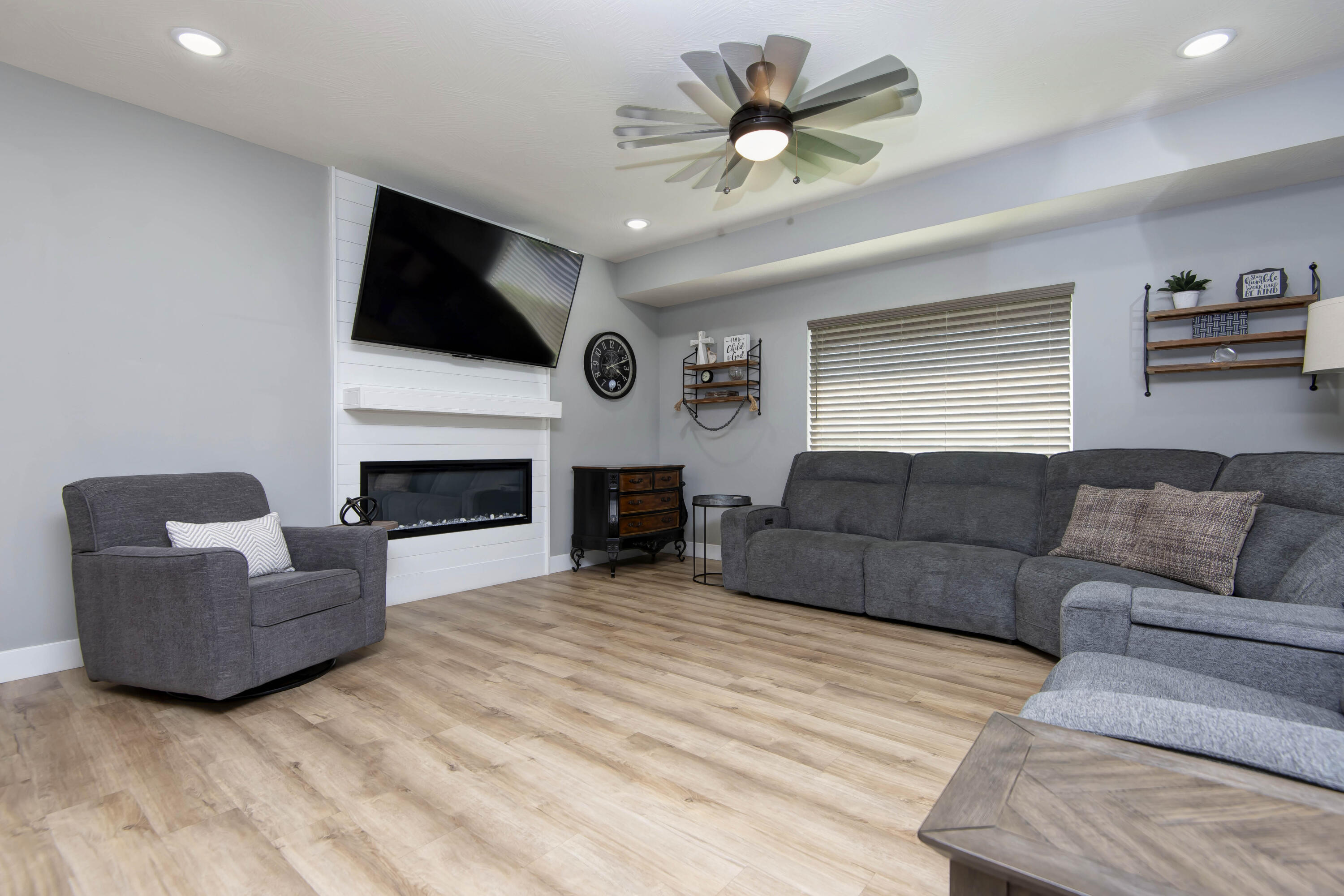 2027 North Cannonade Court Property Photo 11