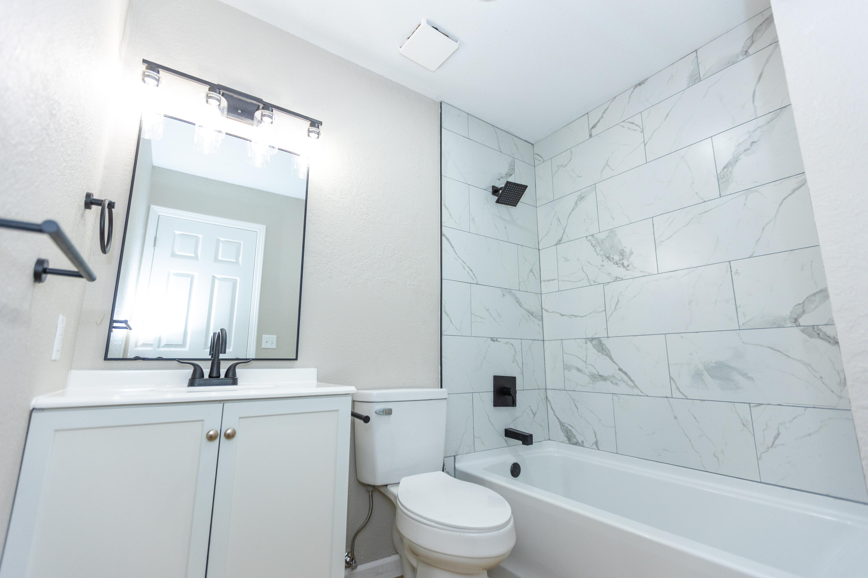 3218 West Countryside Drive Property Photo 14