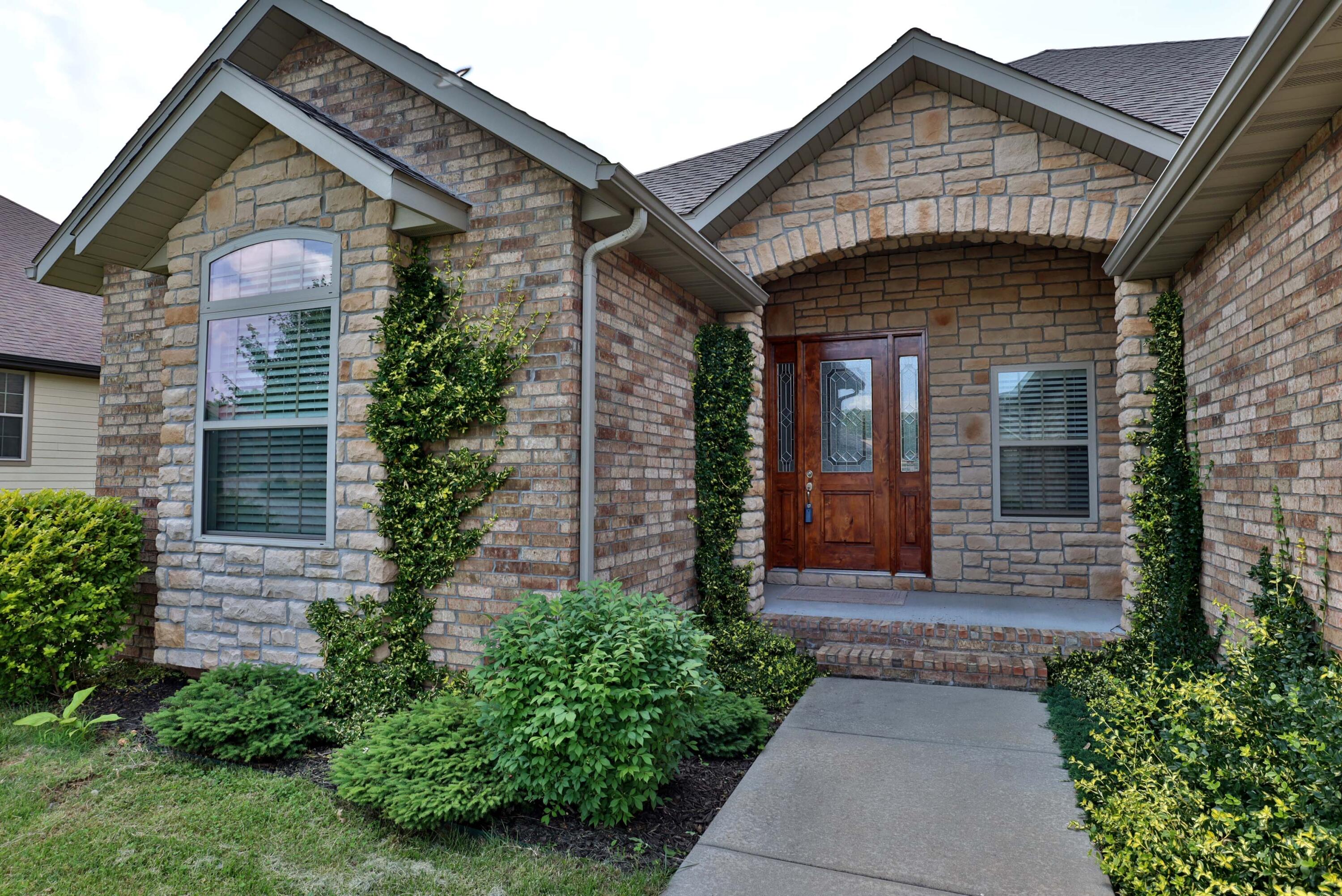 1189 North Cedar Ridge Avenue Property Photo 3