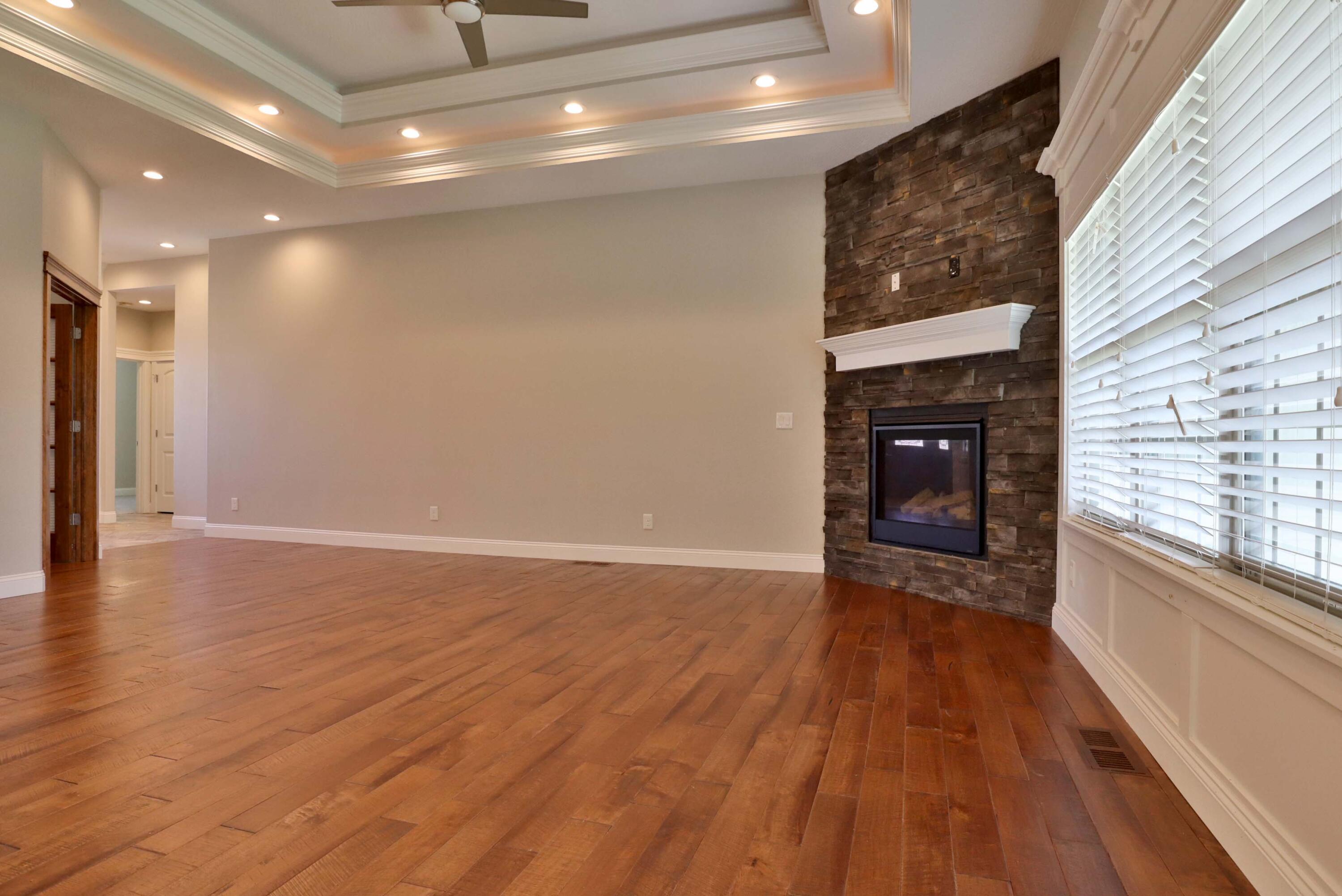 1189 North Cedar Ridge Avenue Property Photo 7