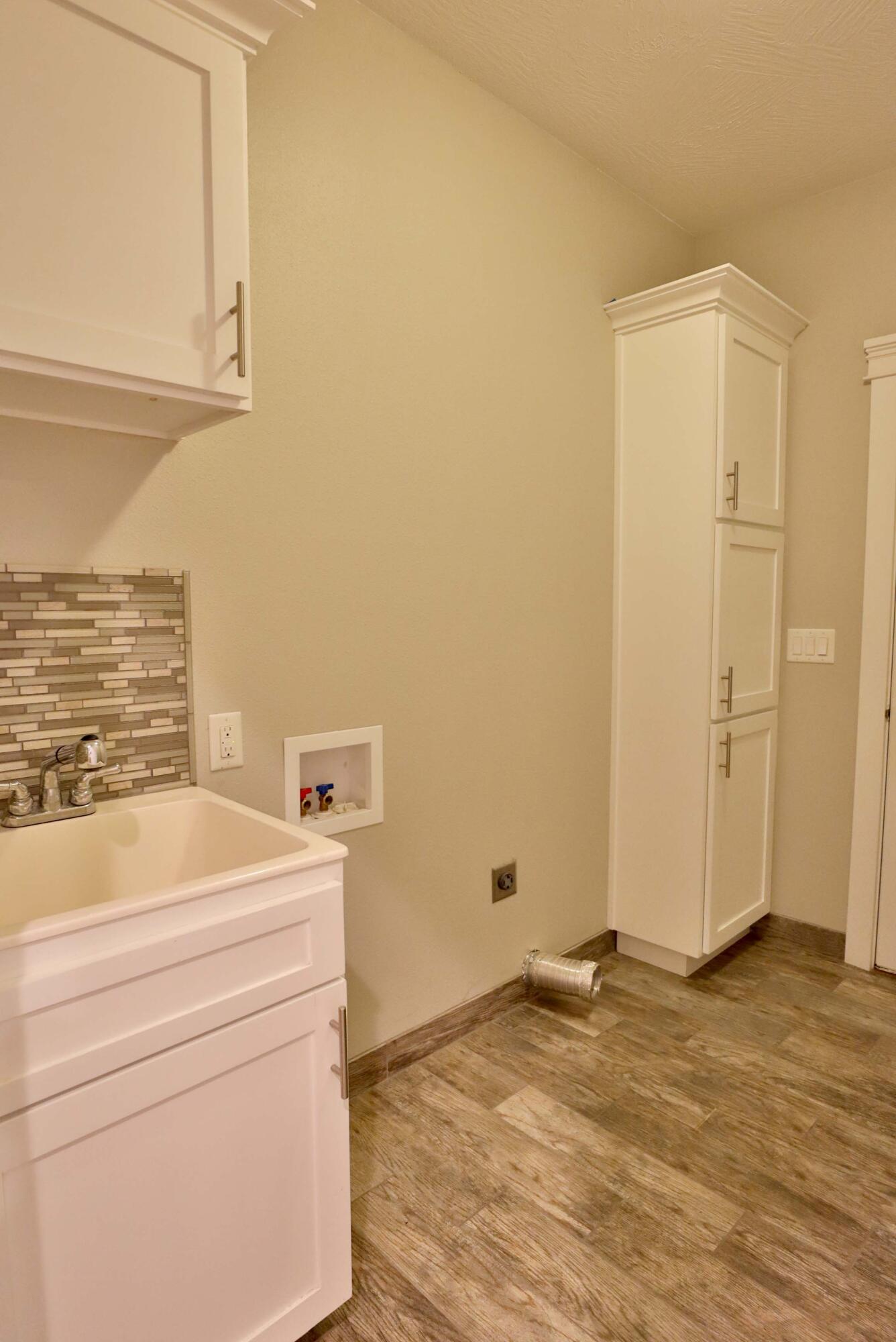 1189 North Cedar Ridge Avenue Property Photo 15