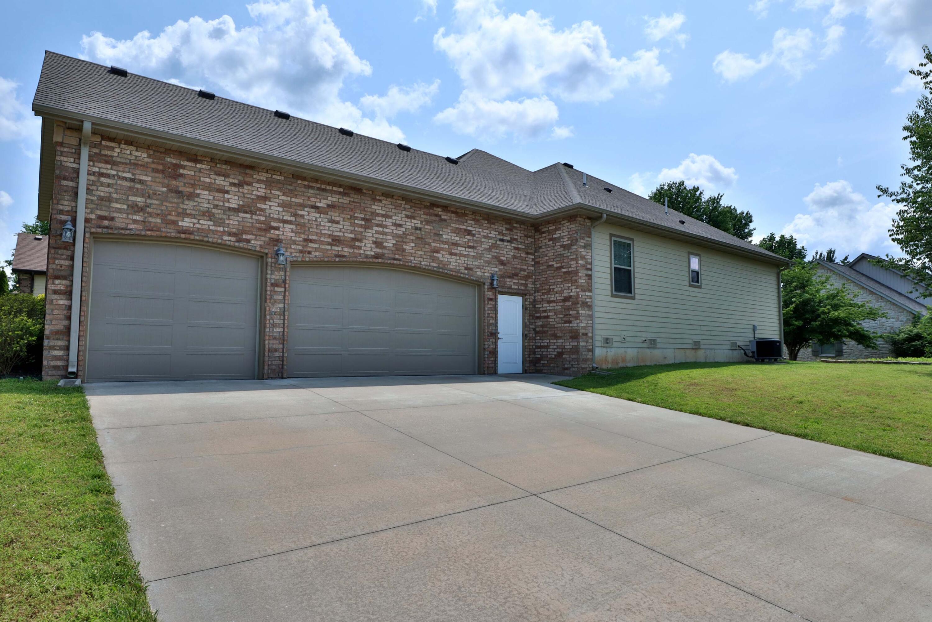 1189 North Cedar Ridge Avenue Property Photo 36