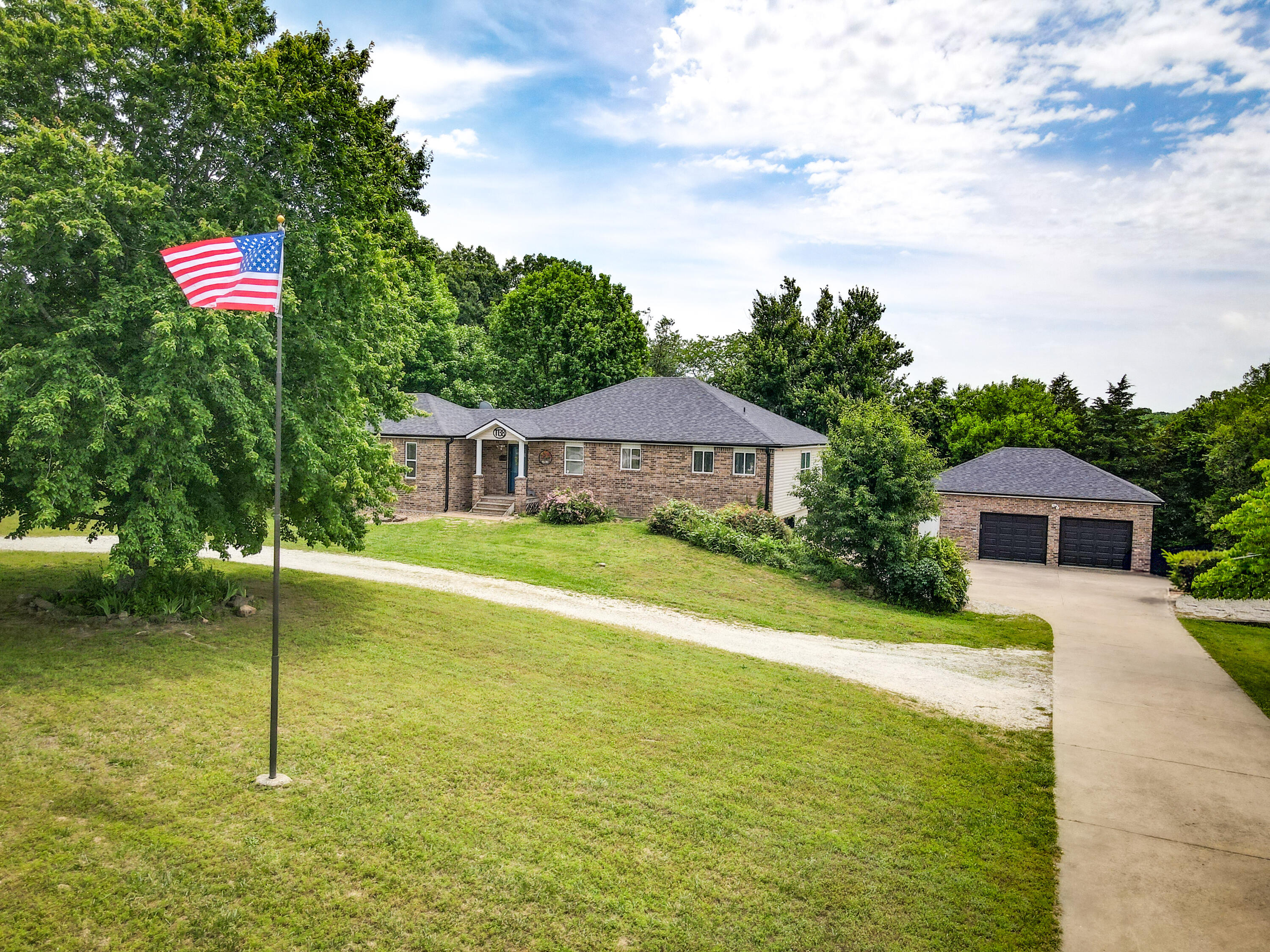 1138 Forest Ridge Drive Property Photo 3