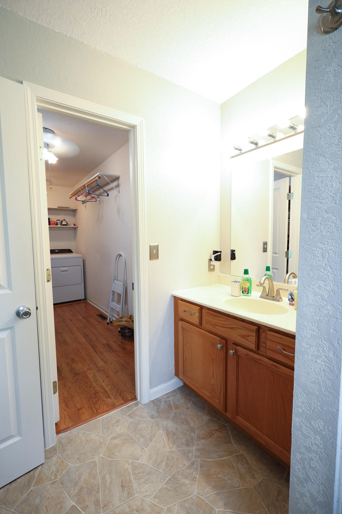 1138 Forest Ridge Drive Property Photo 36