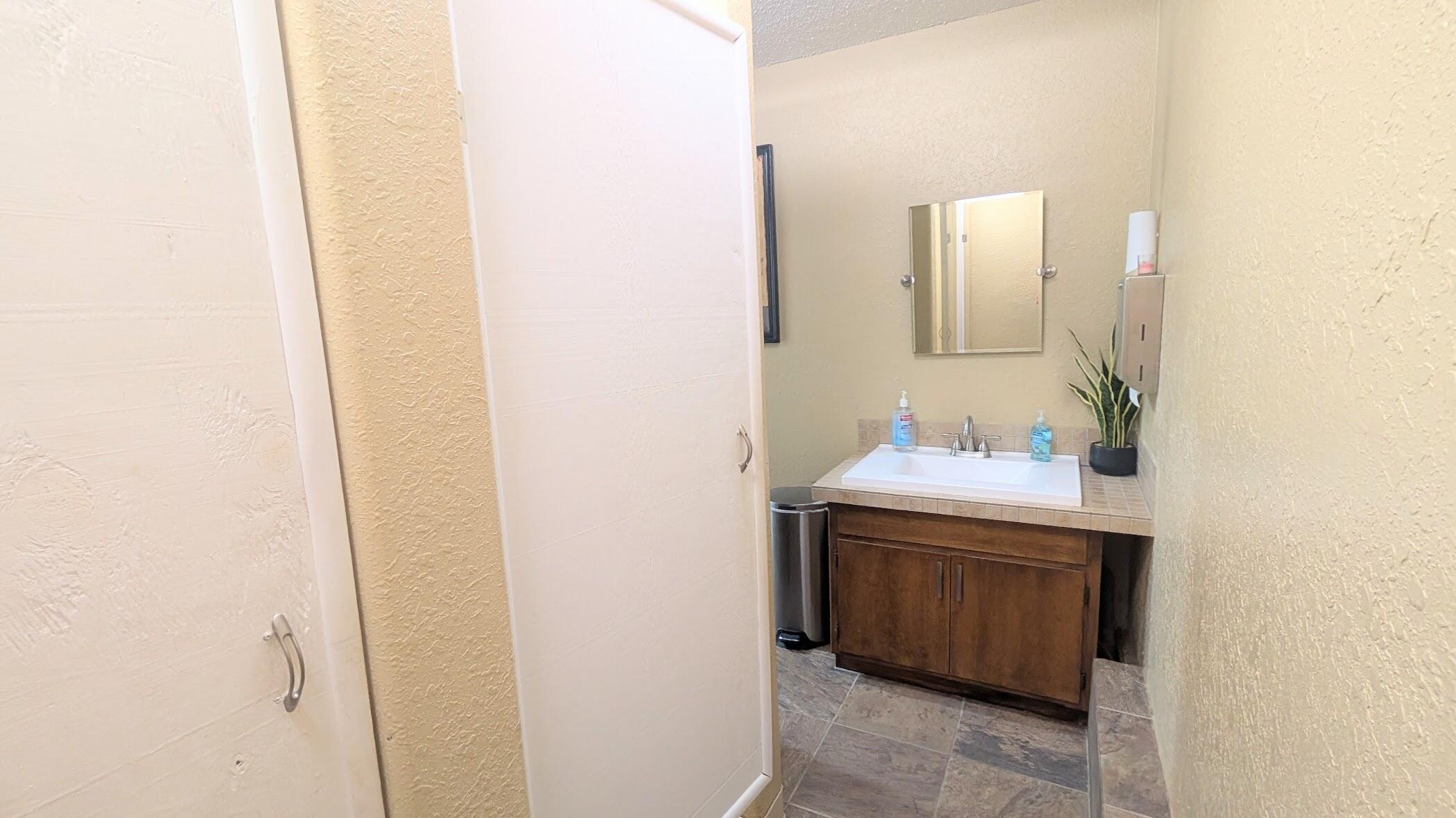 600 South Grand Avenue Property Photo 26