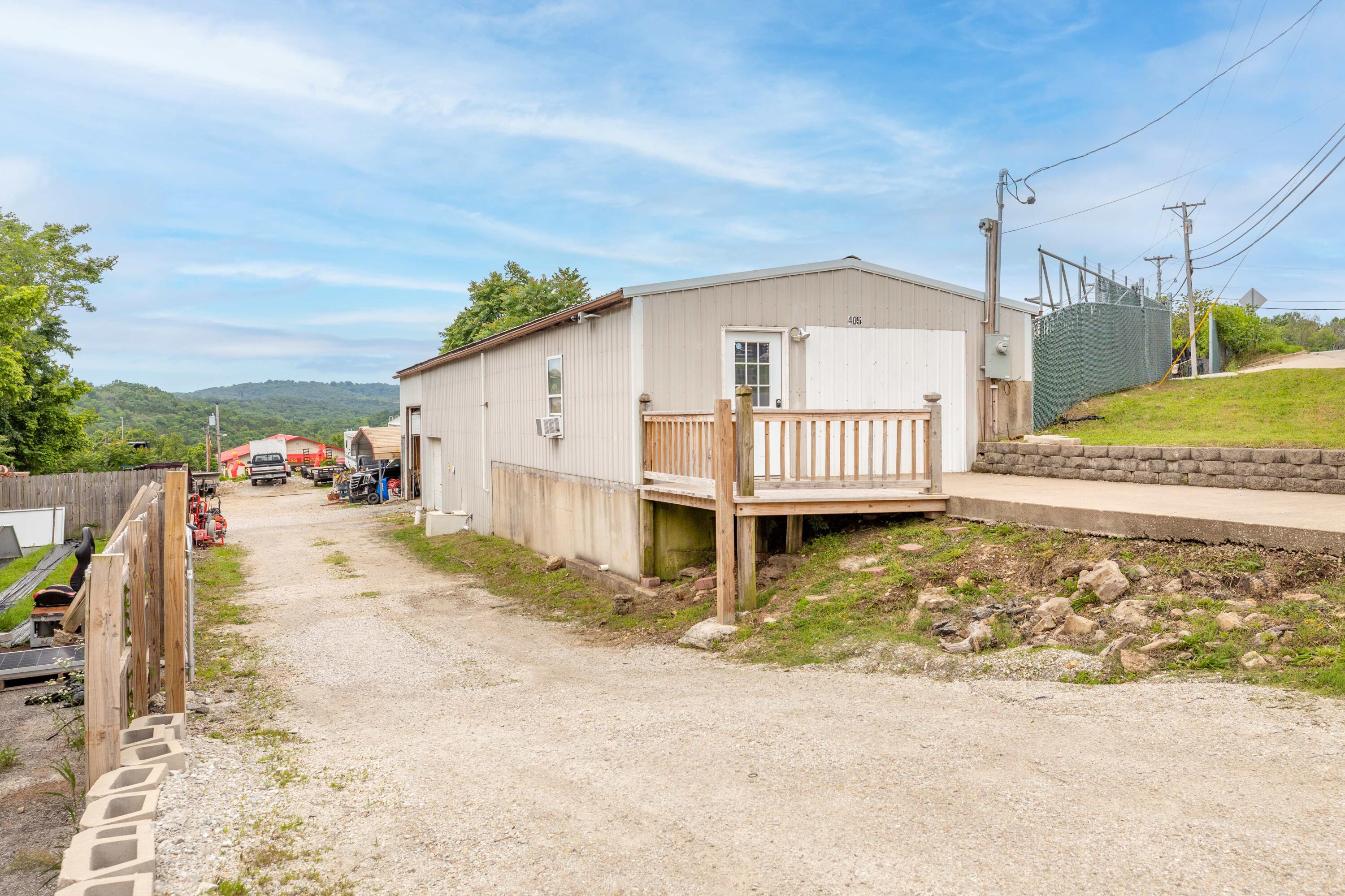 405 1st Street Property Photo 4