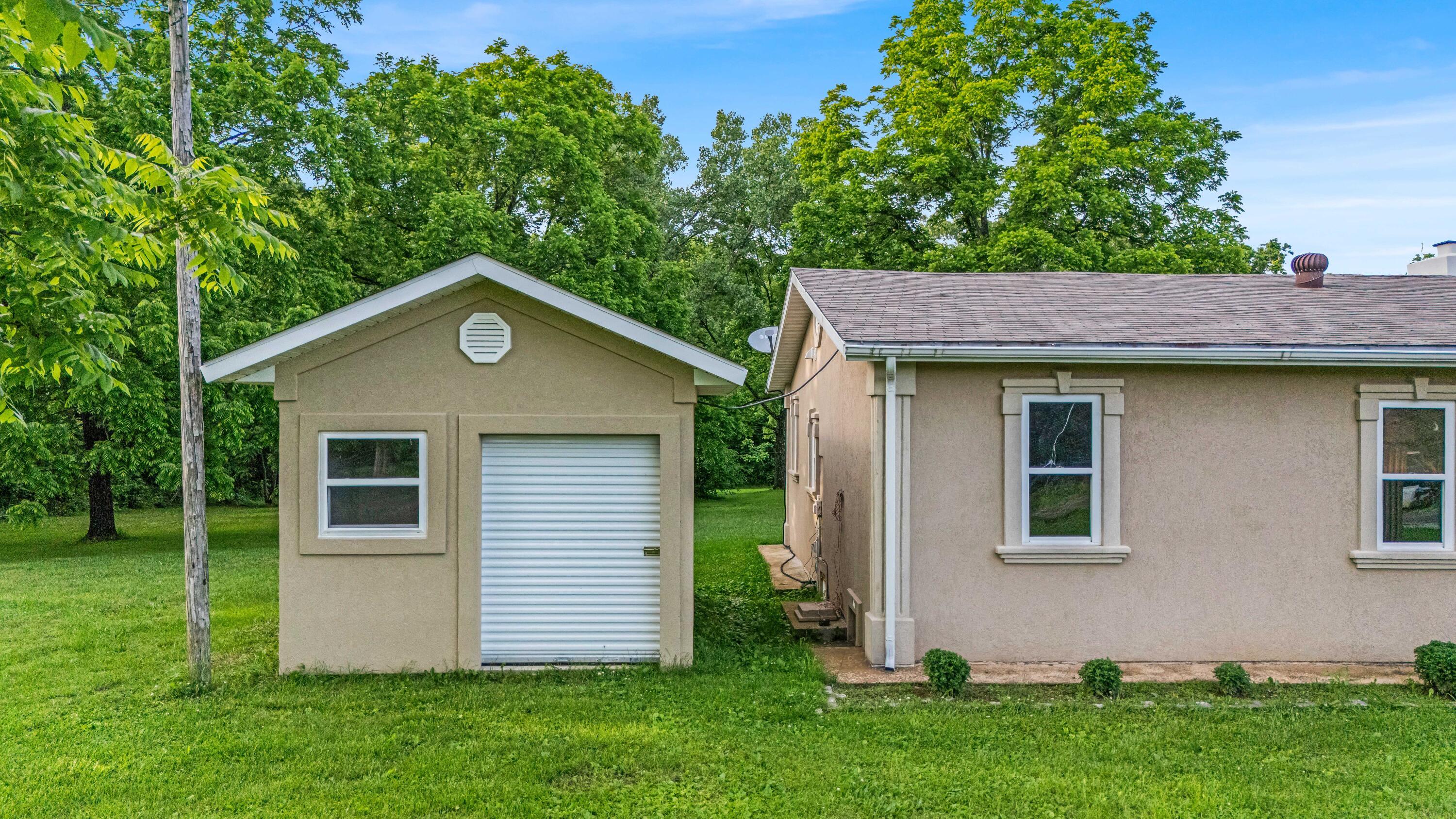 875 State Route T Property Photo 40