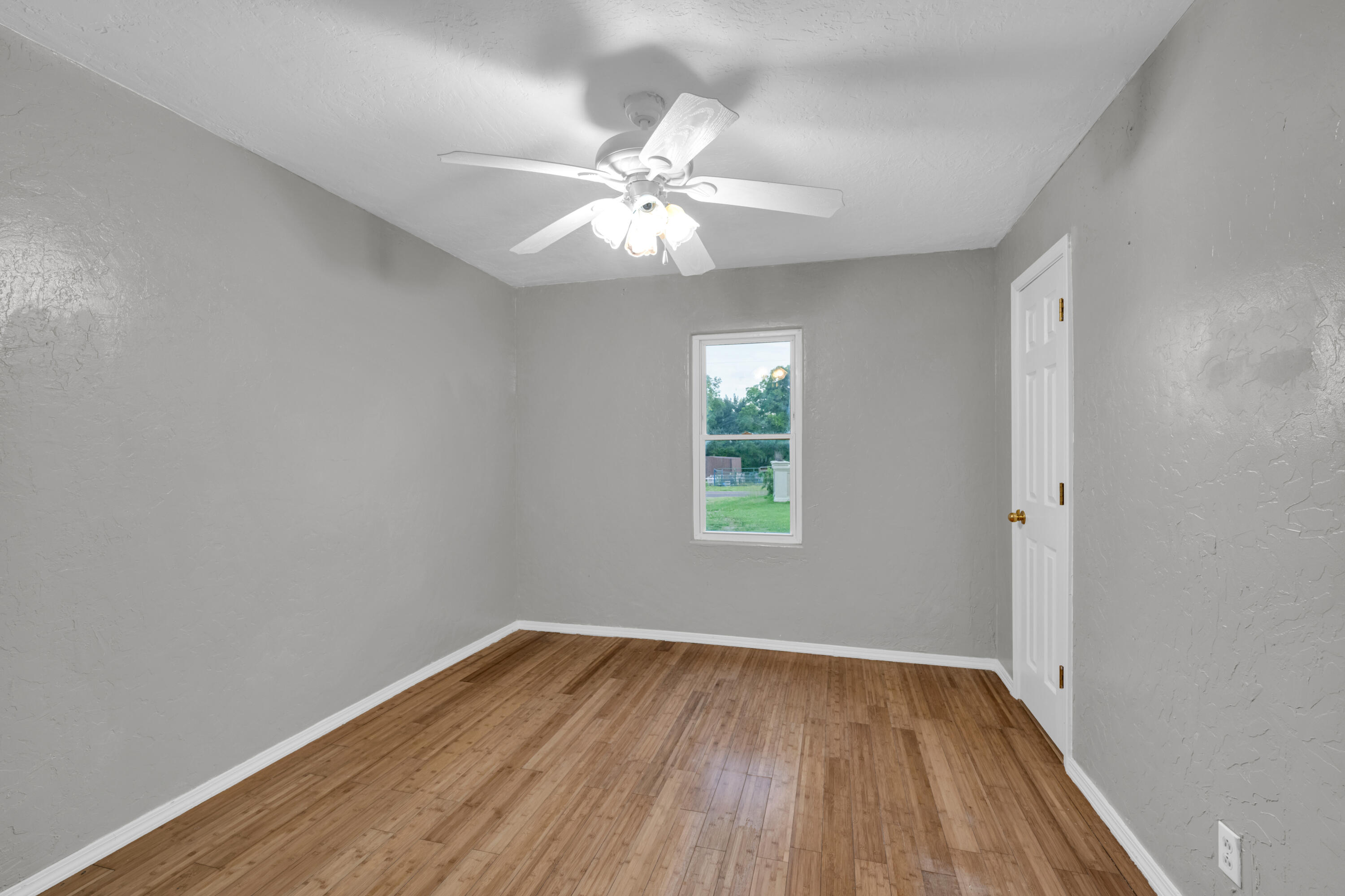 875-883 State Route T Property Photo 21