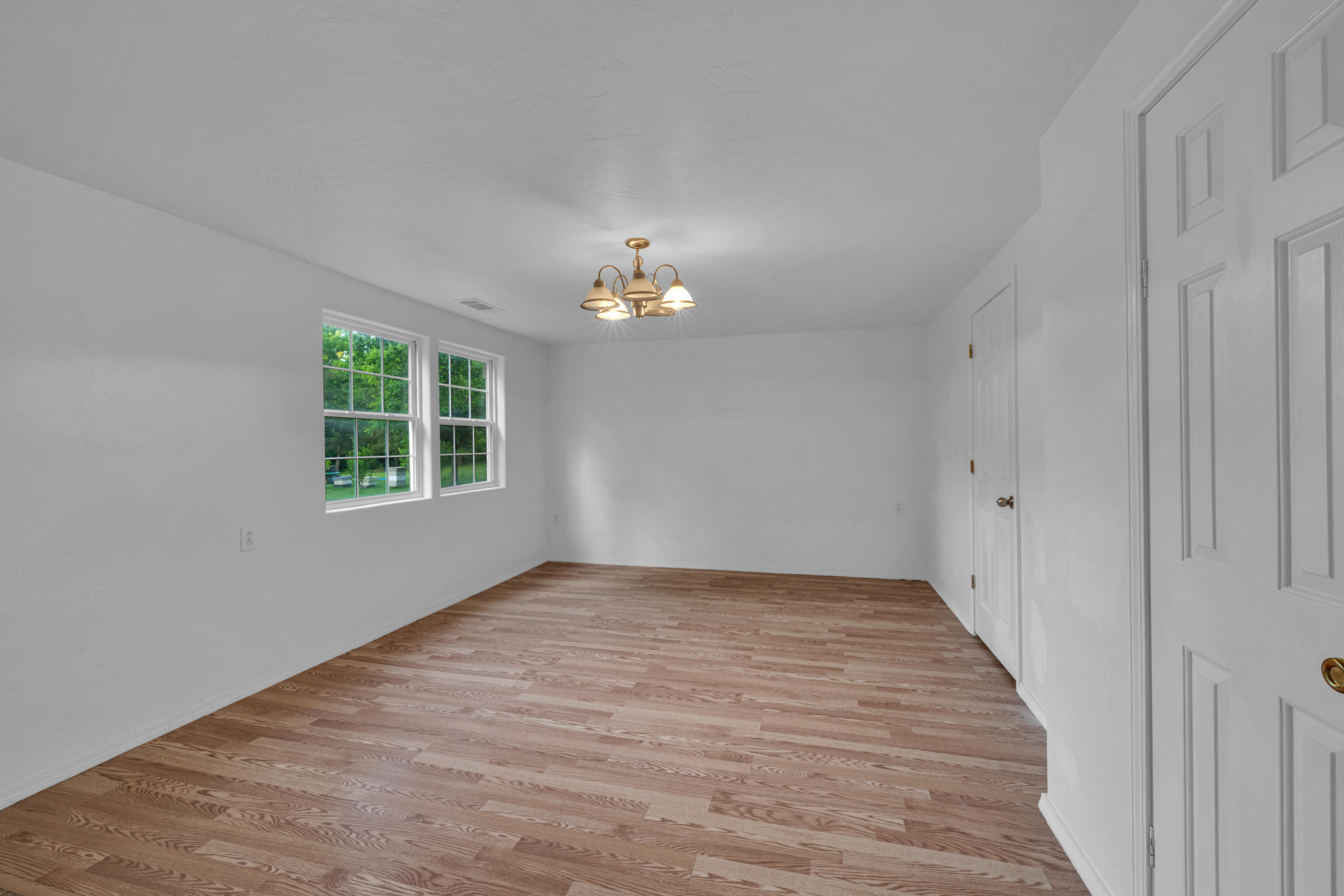 875-883 State Route T Property Photo 23