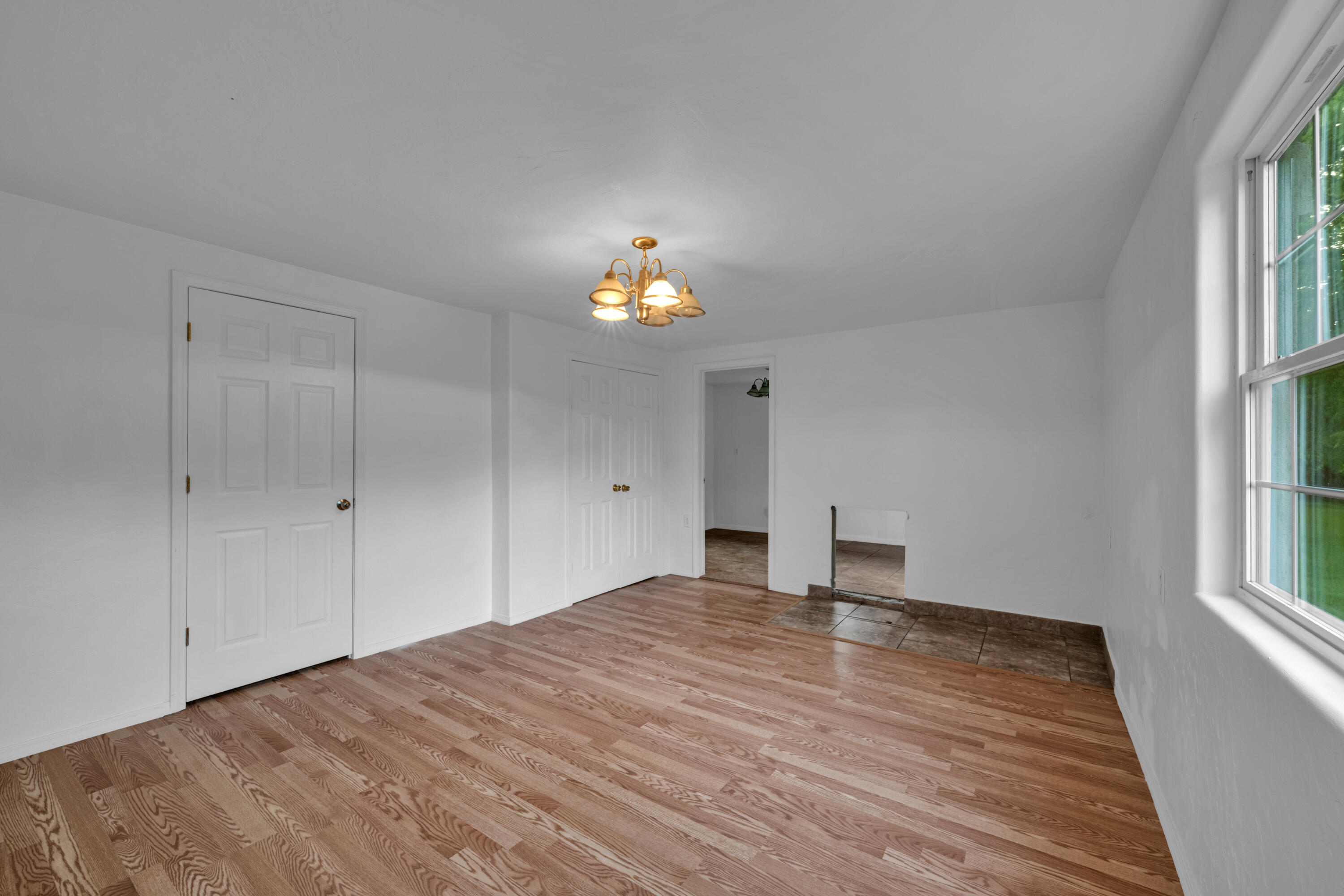 875-883 State Route T Property Photo 24