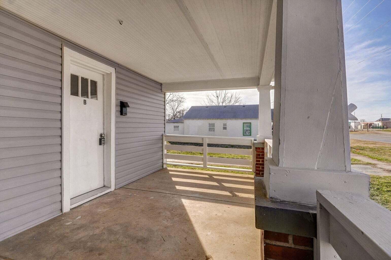 252 Commercial Street Property Photo 2