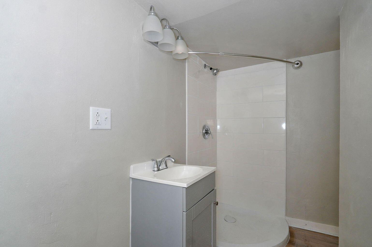 252 Commercial Street Property Photo 16