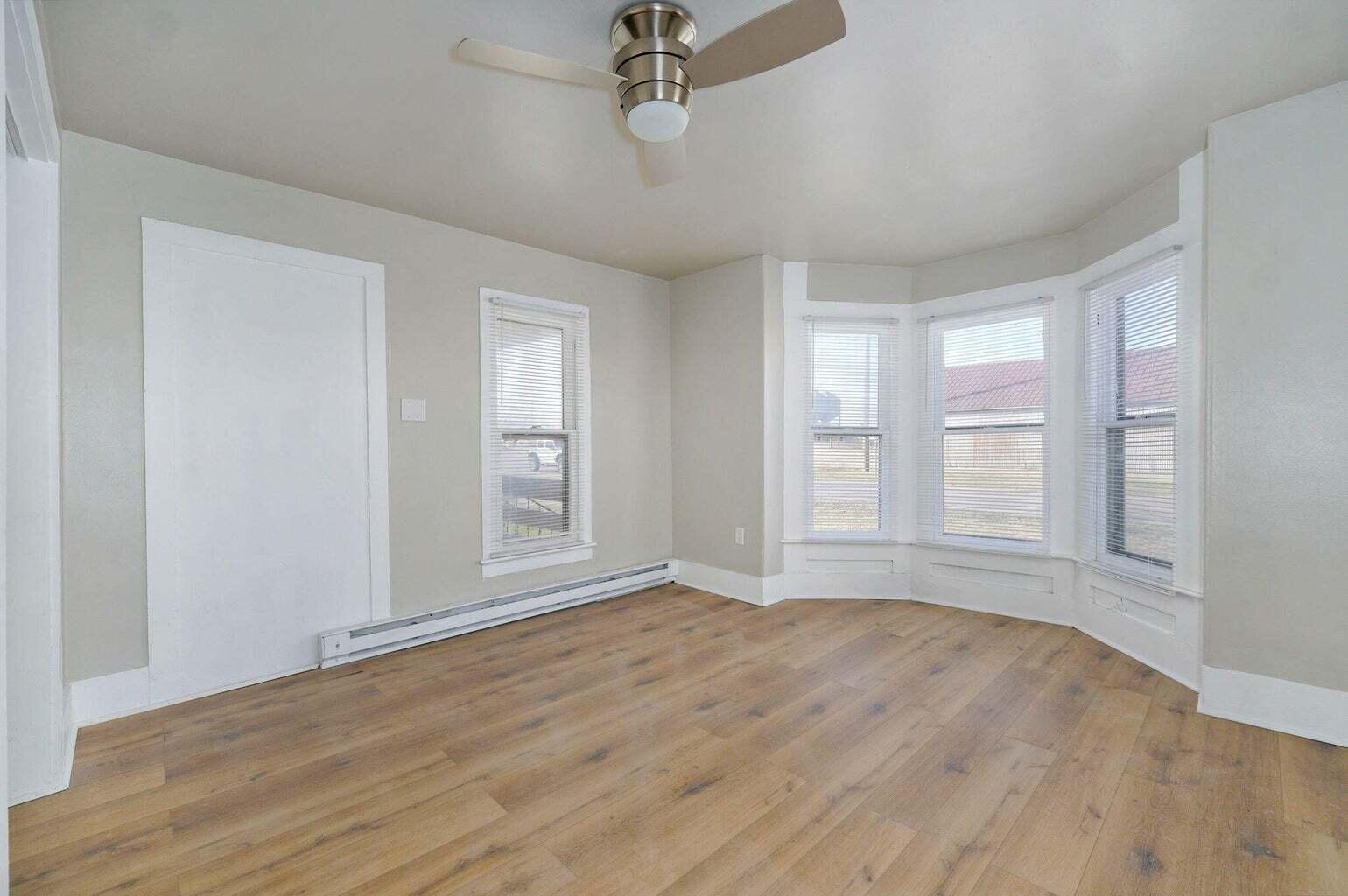 252 Commercial Street Property Photo 23