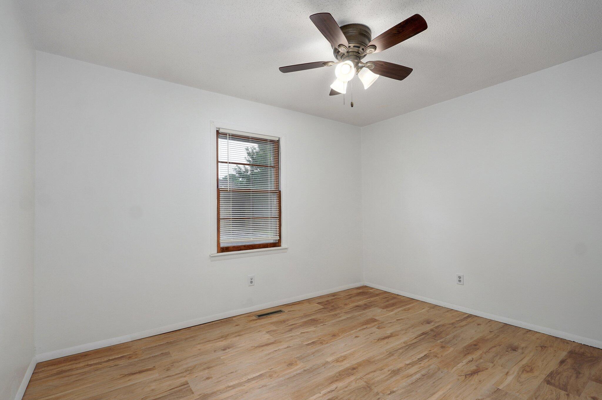 1009/1015 South Kansas Avenue Property Photo 17