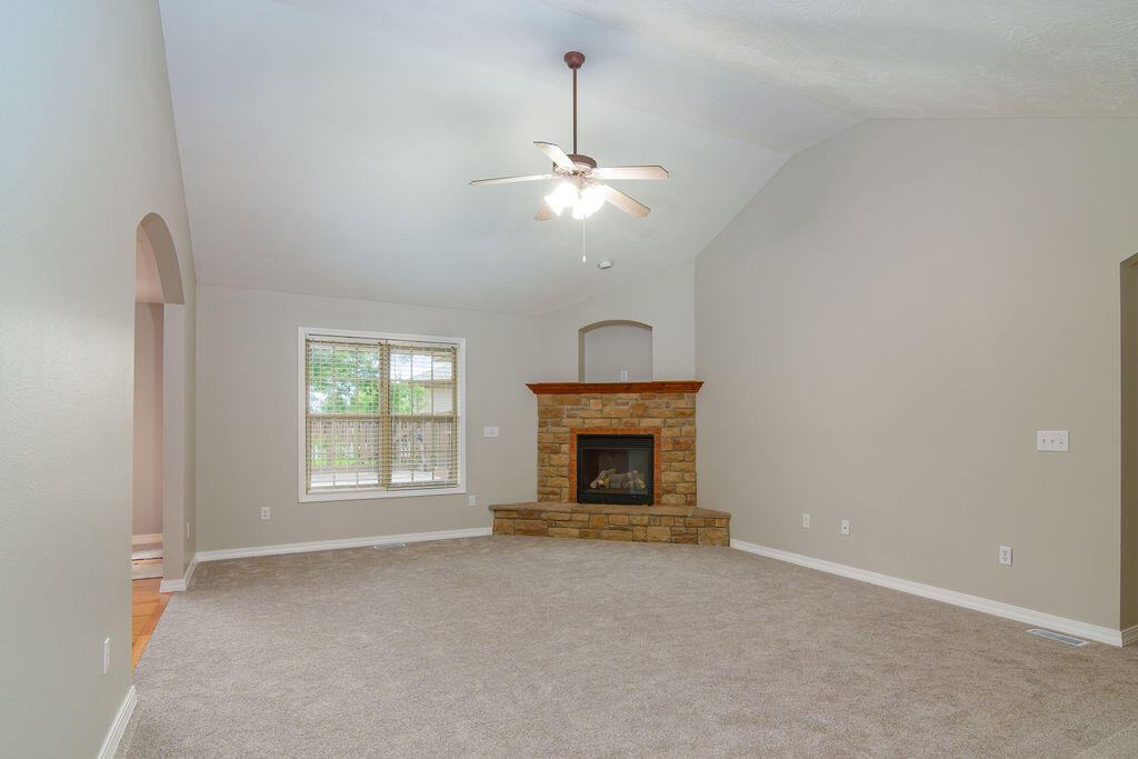 780 South Timber Ridge Drive Property Photo 11