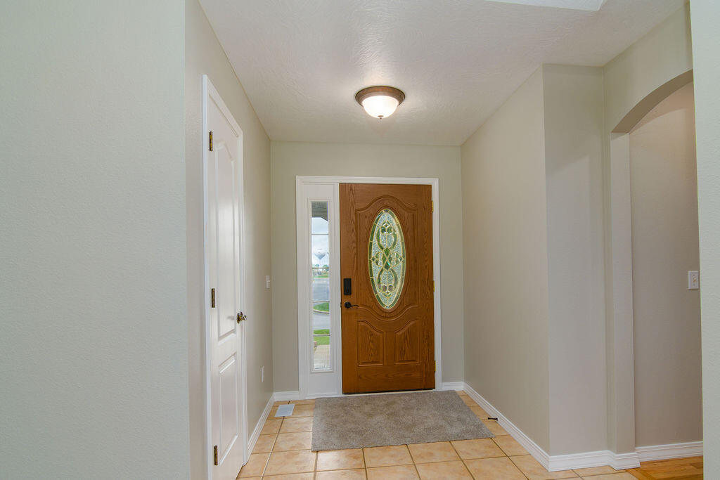 780 South Timber Ridge Drive Property Photo 12