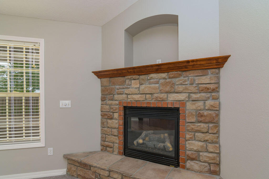 780 South Timber Ridge Drive Property Photo 15