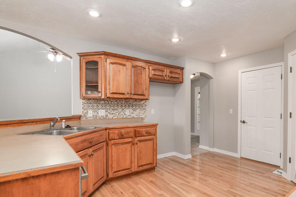 780 South Timber Ridge Drive Property Photo 20