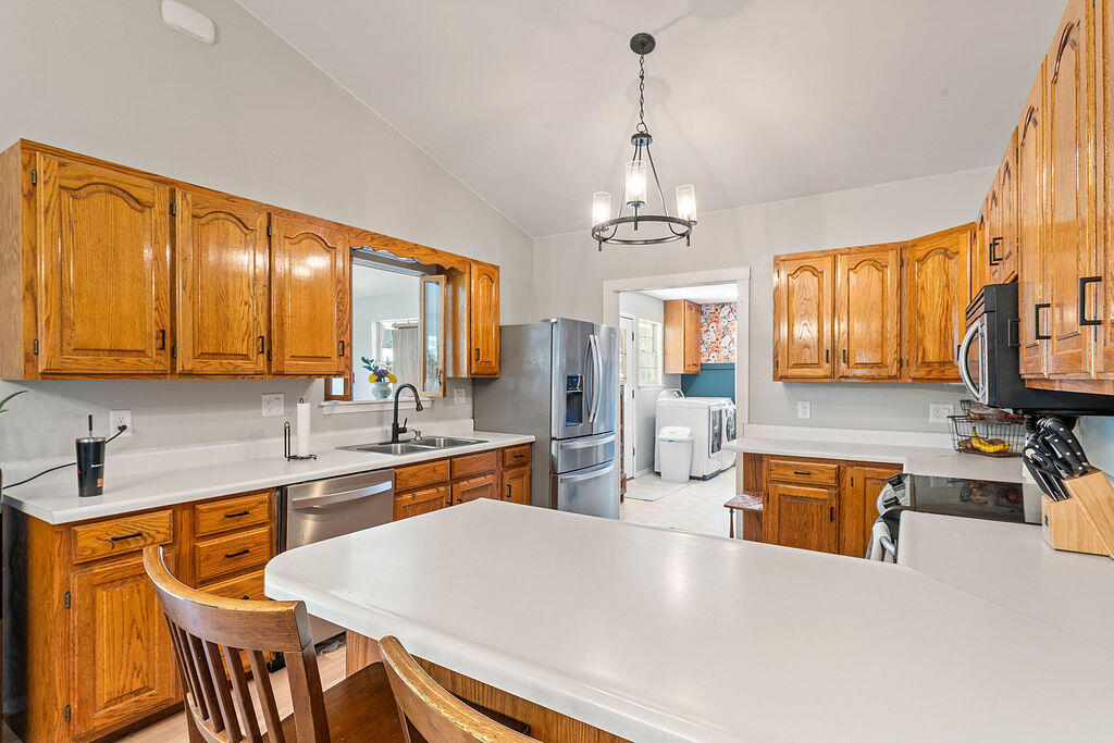 345 Fort Lane Property Photo 14