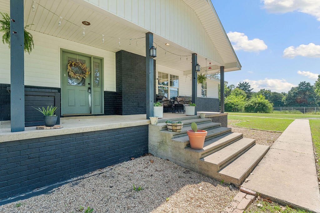 345 Fort Lane Property Photo 28