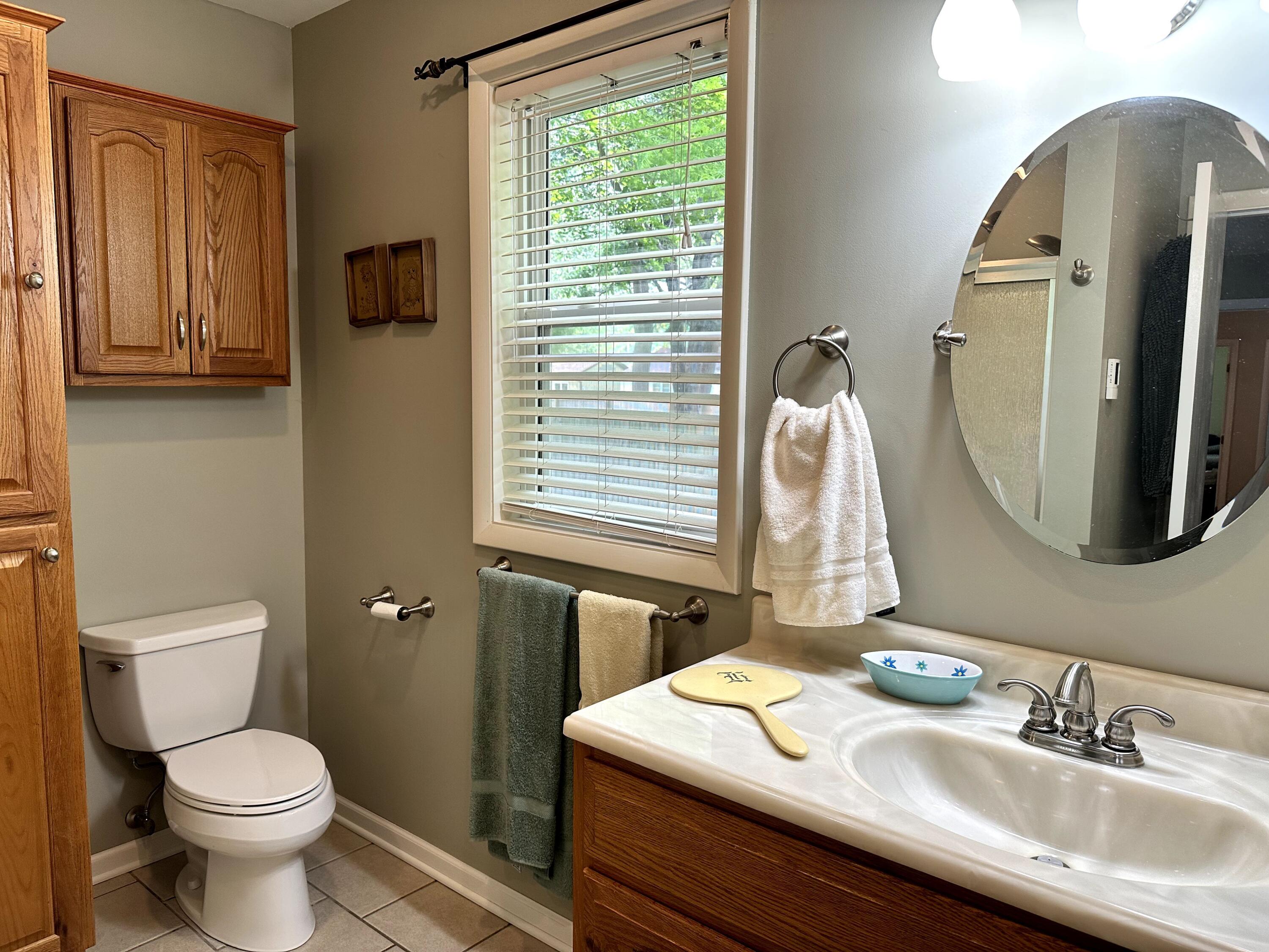1527 South Kentwood Avenue Property Photo 12