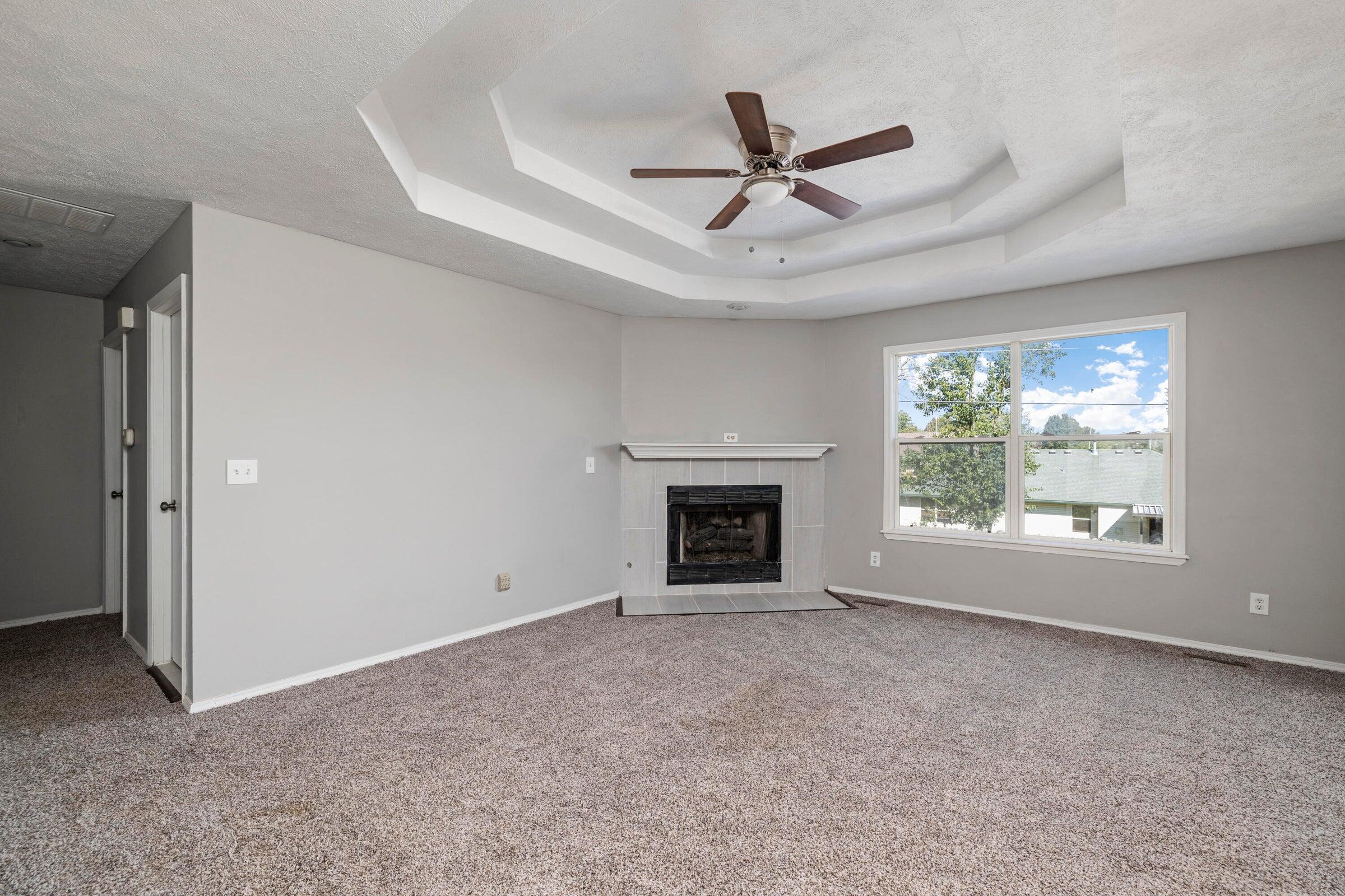 617 East Southeast Hills Court Property Photo 13