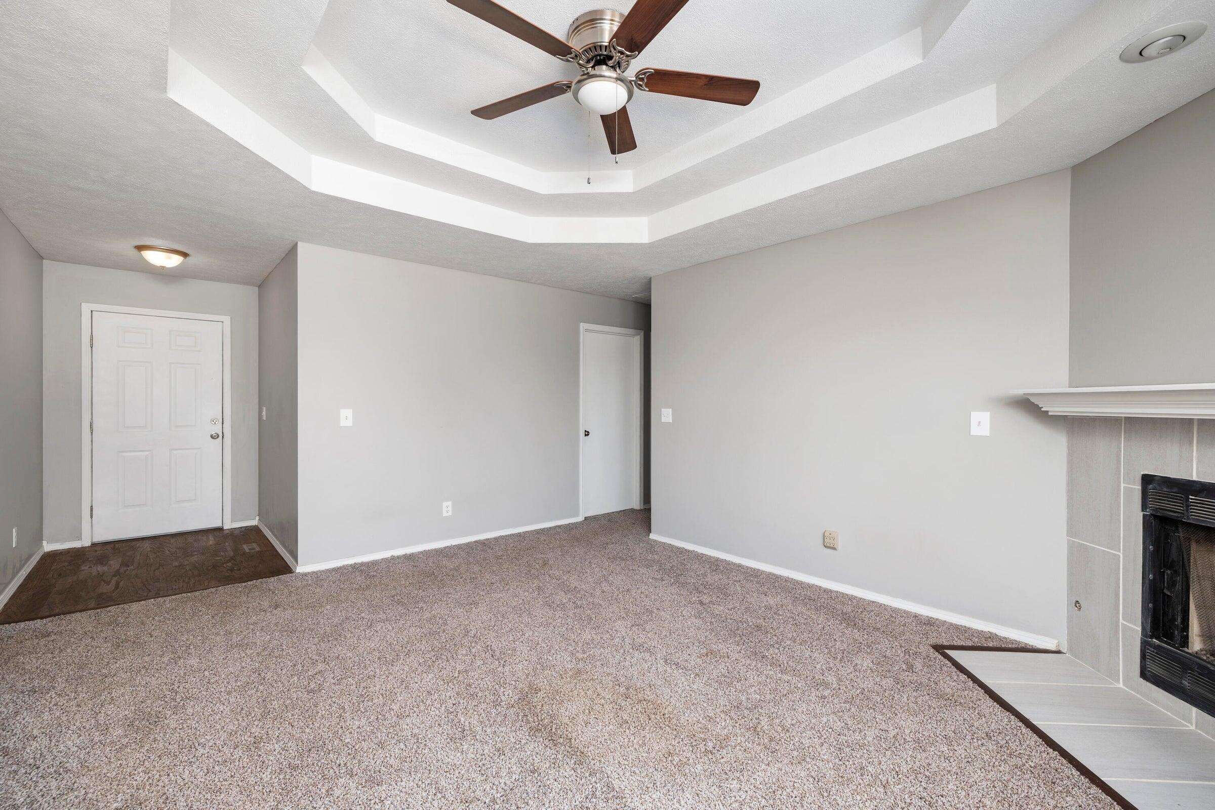 617 East Southeast Hills Court Property Photo 14