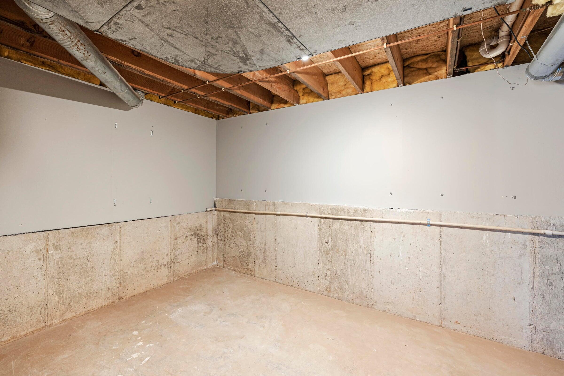 617 East Southeast Hills Court Property Photo 24