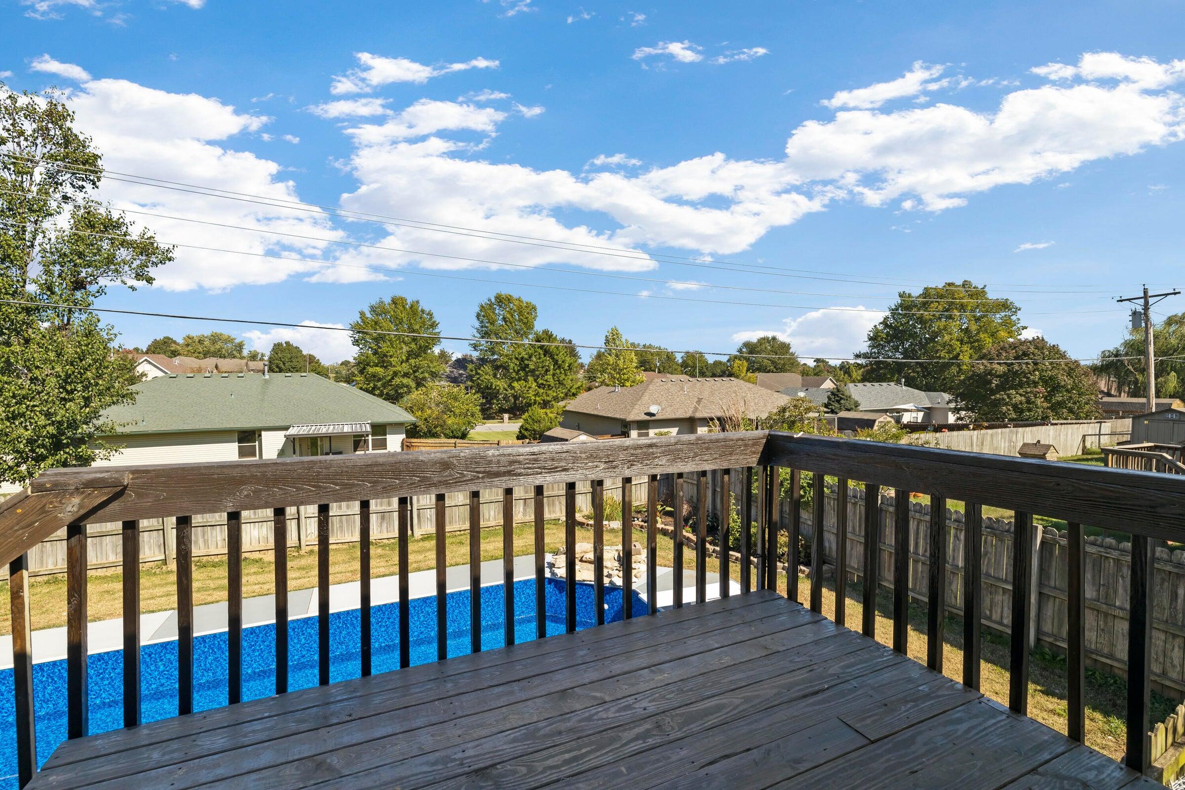 617 East Southeast Hills Court Property Photo 26
