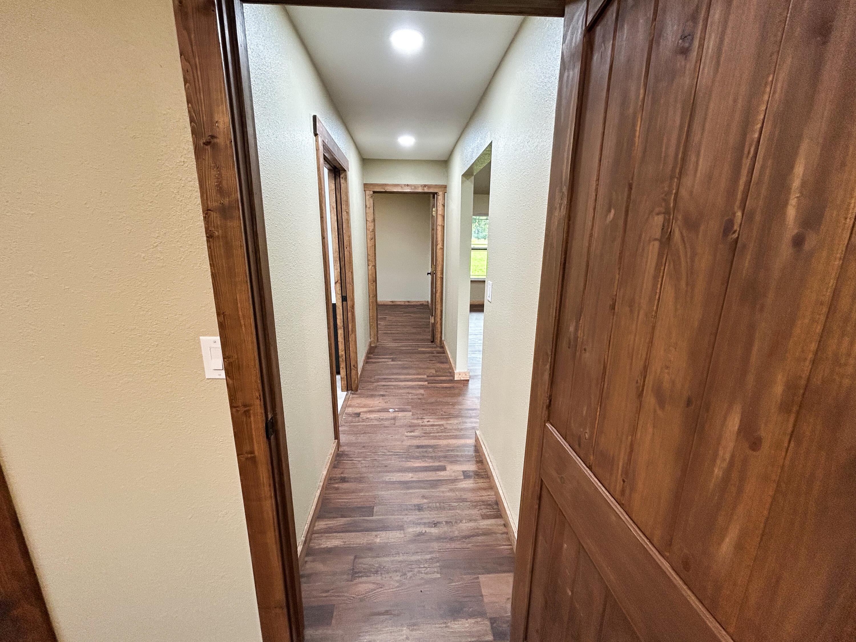 19040 Norway Road Property Photo 1