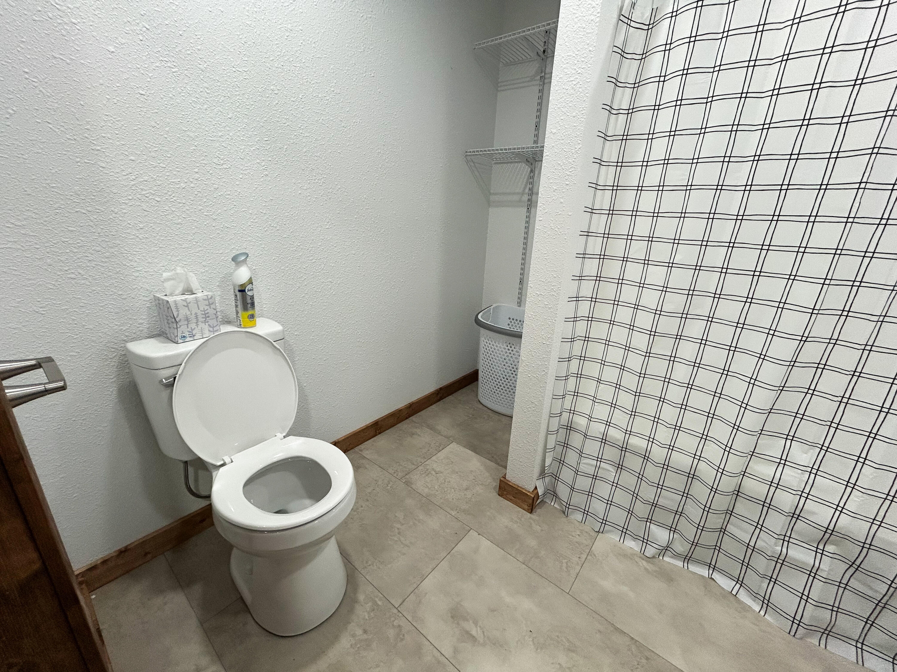 19040 Norway Road Property Photo 8