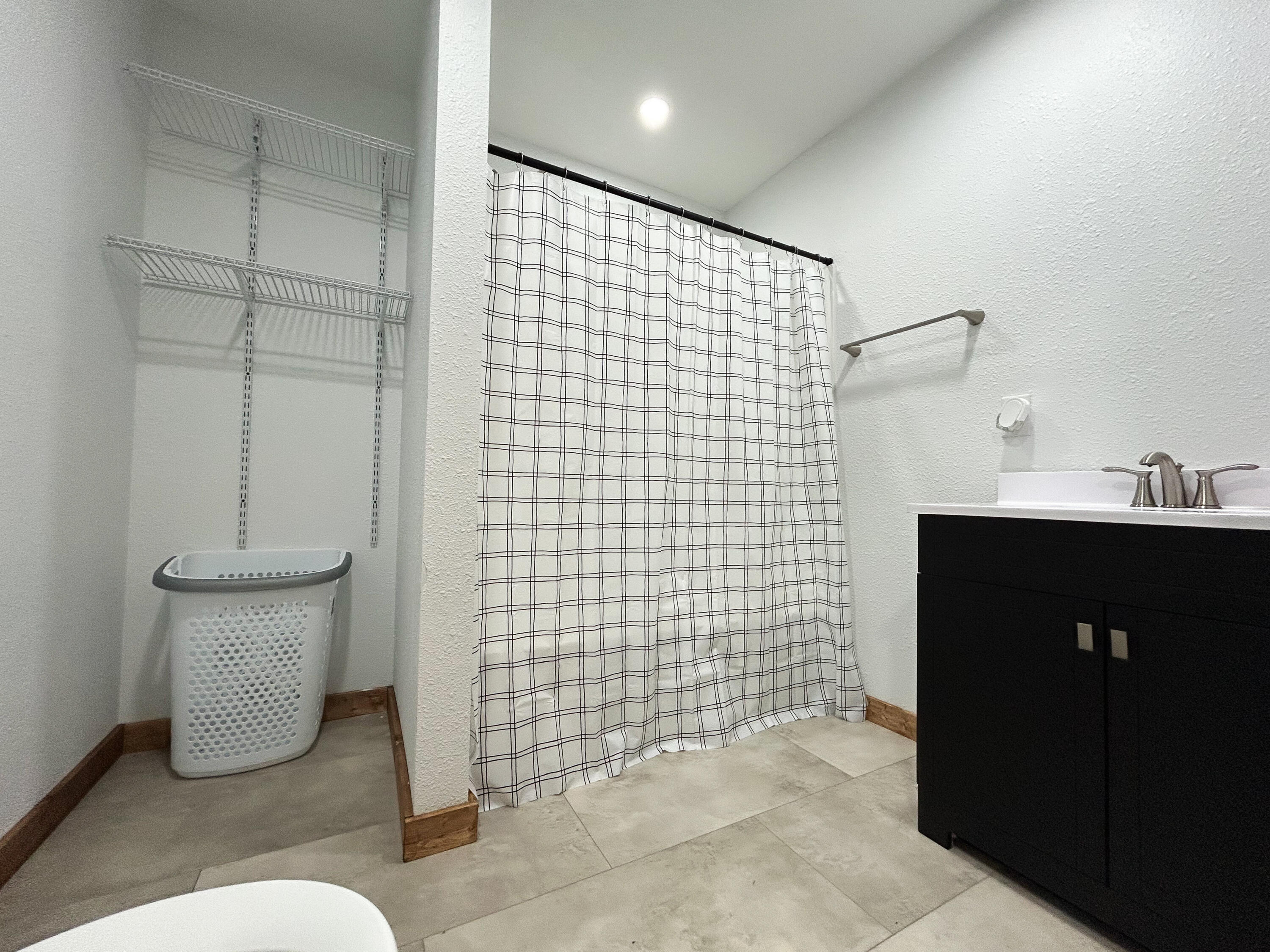 19040 Norway Road Property Photo 9