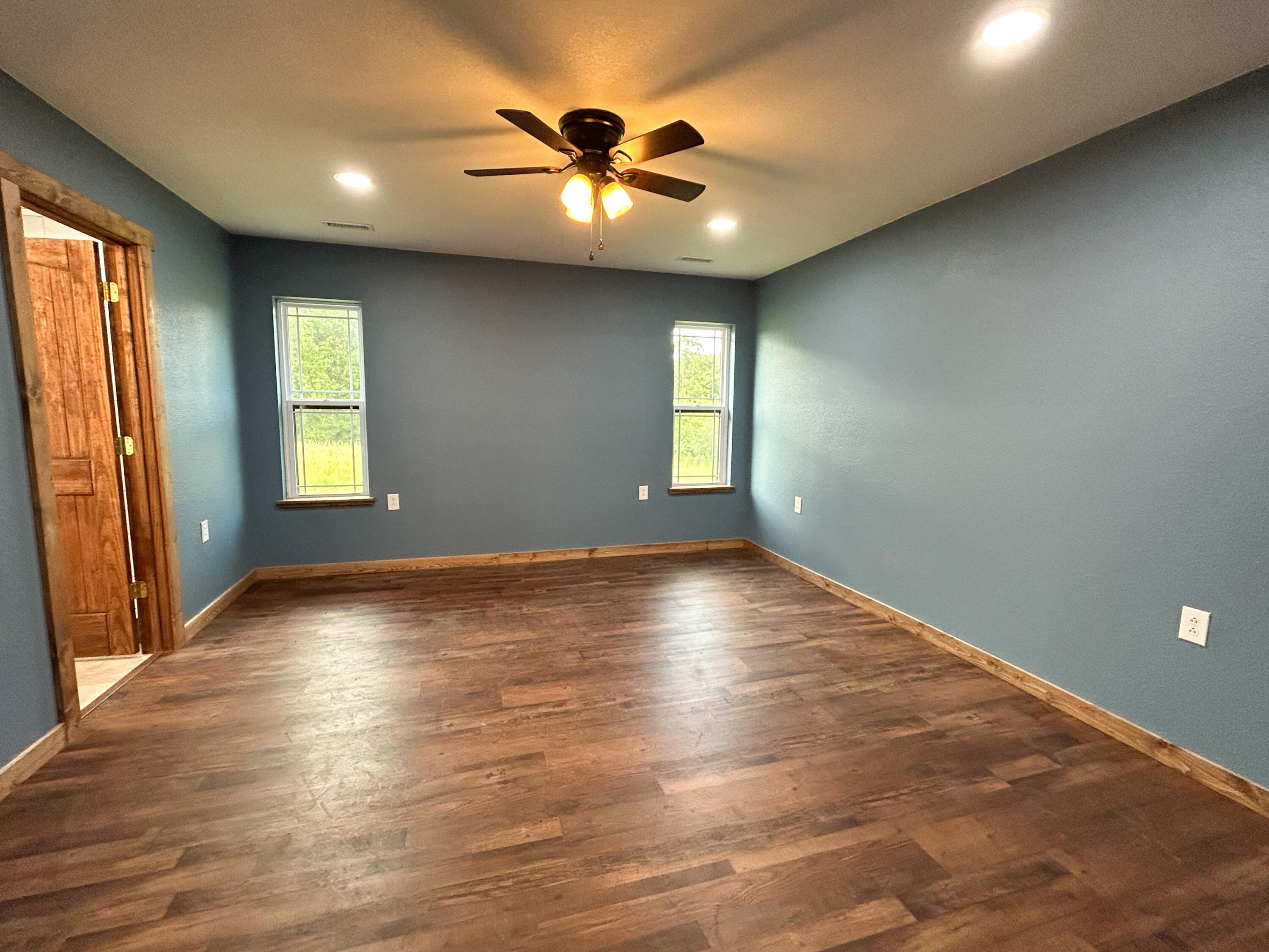 19040 Norway Road Property Photo 11