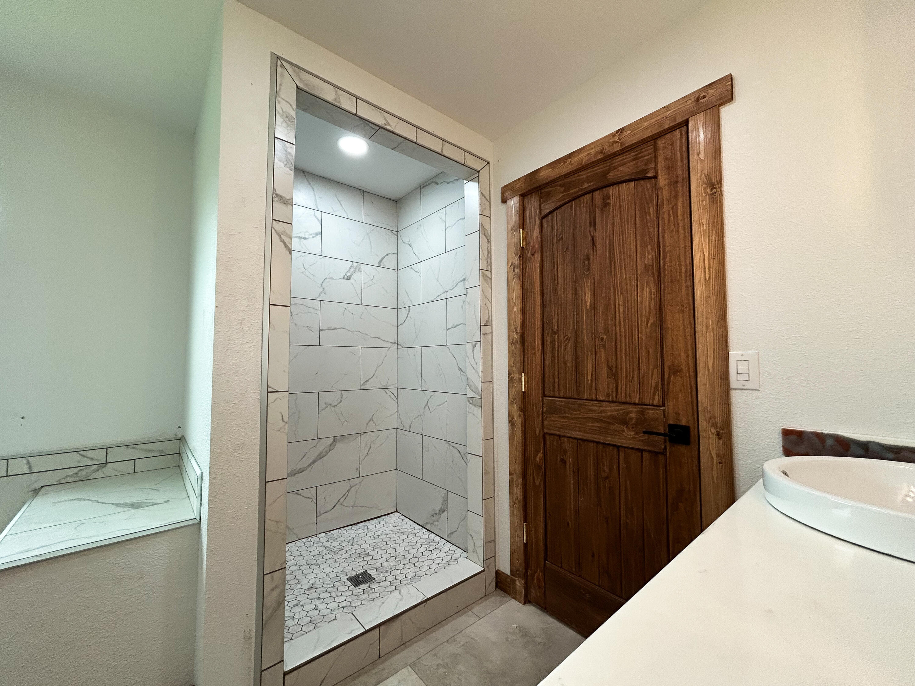 19040 Norway Road Property Photo 14