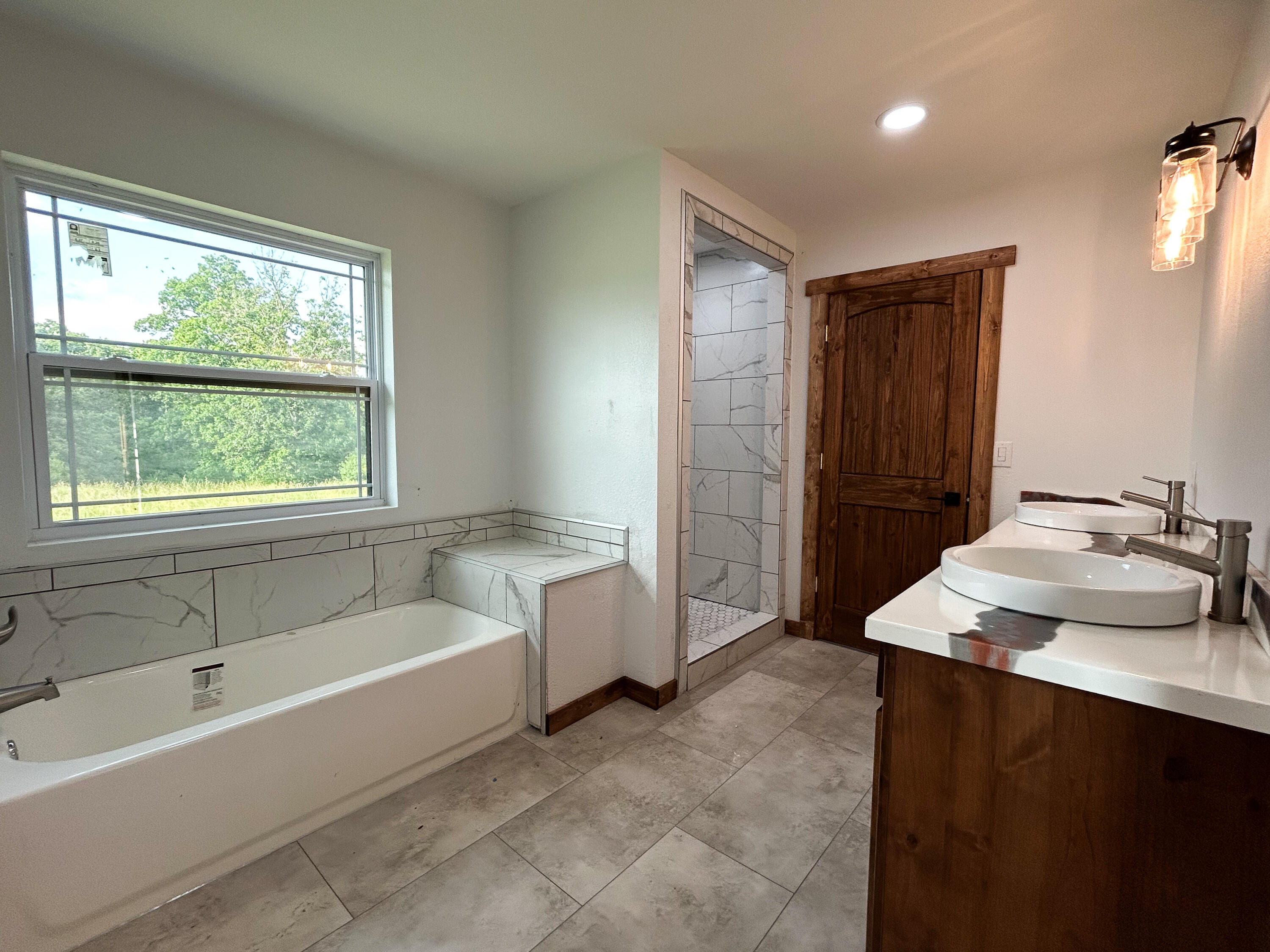 19040 Norway Road Property Photo 15