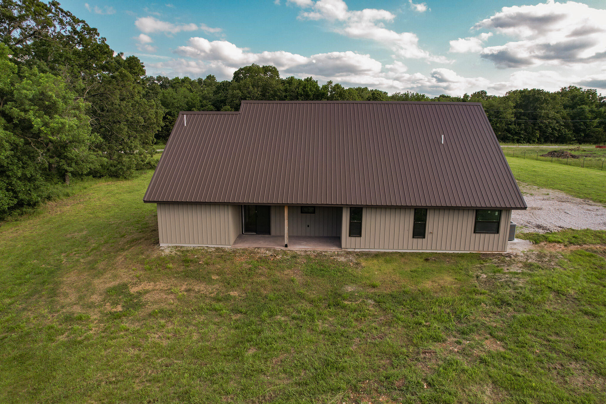 19040 Norway Road Property Photo 19