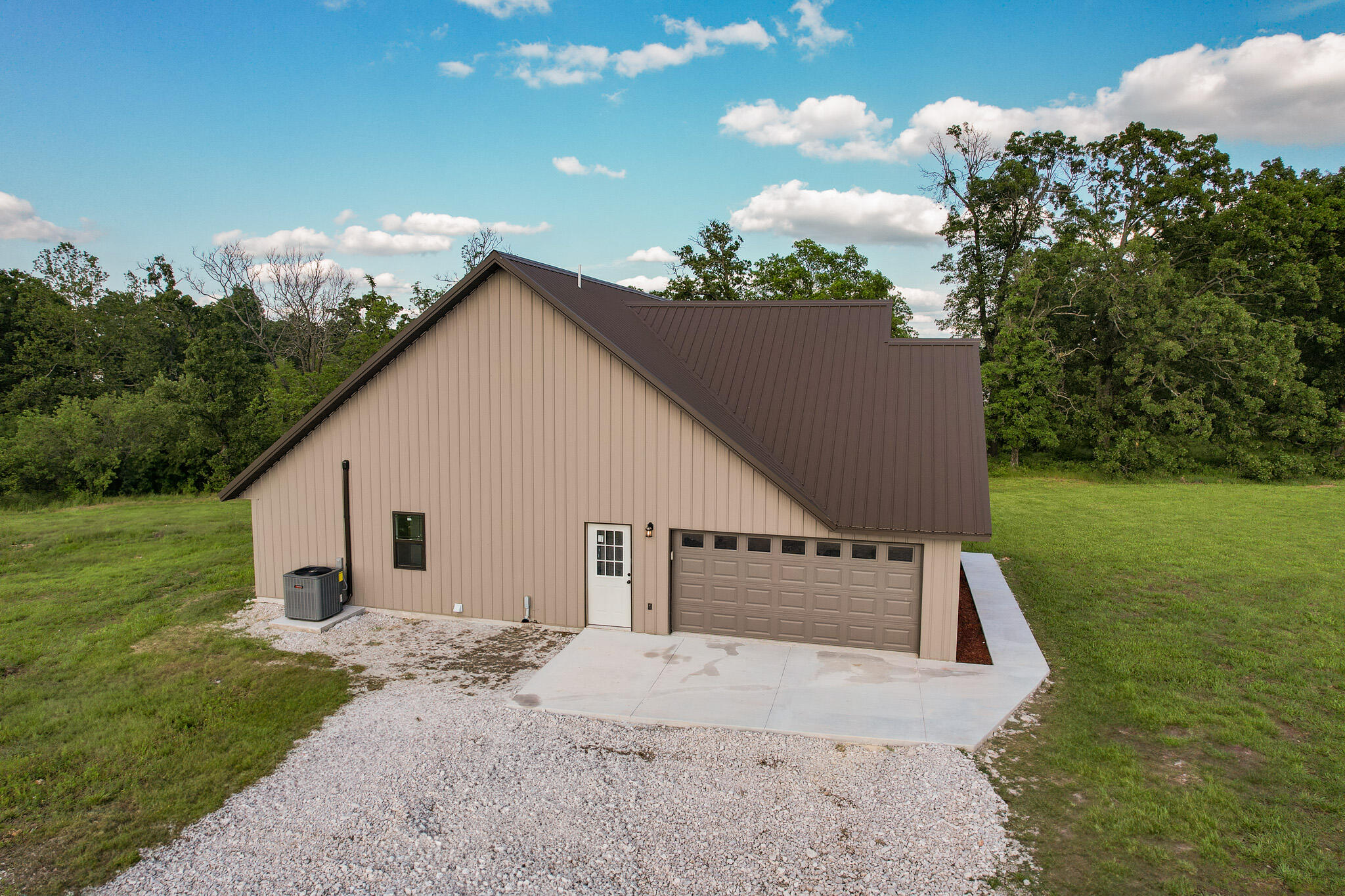 19040 Norway Road Property Photo 20
